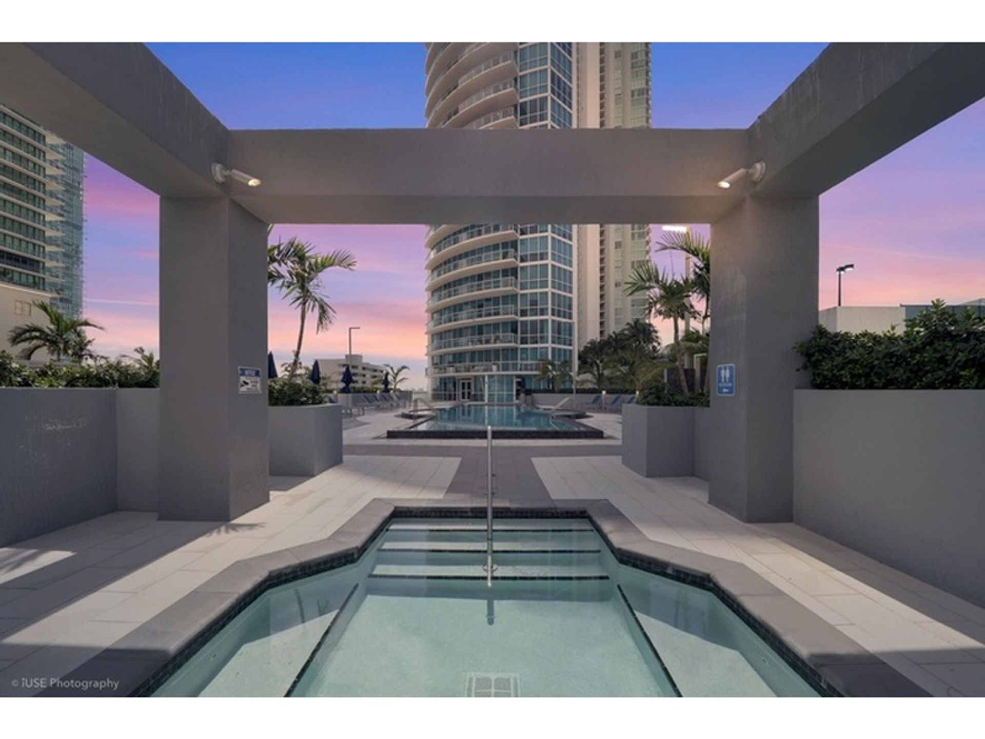 Condominium in Miami, Florida 12292023