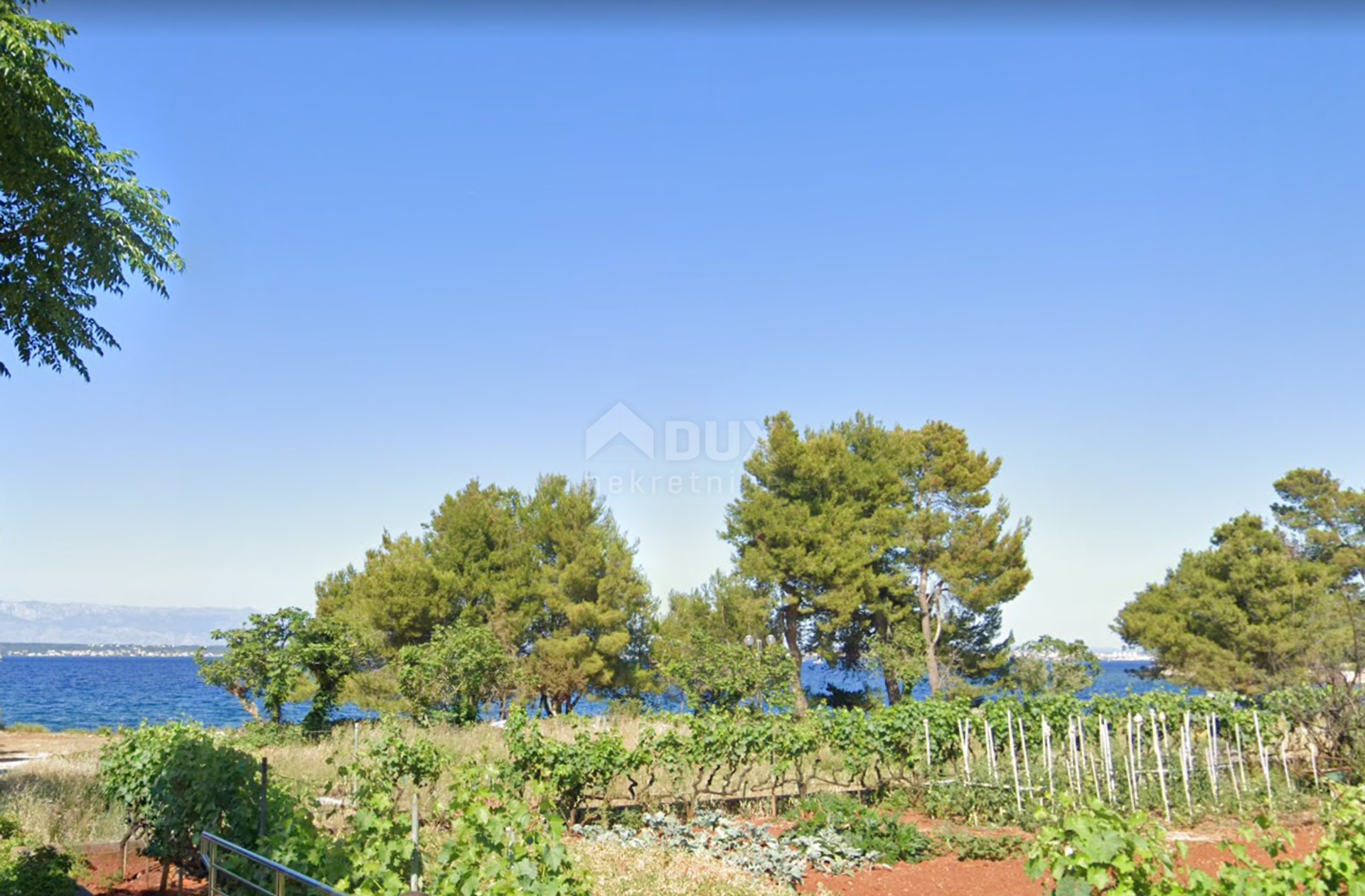 Land in Ugljan, Zadar County 12292072