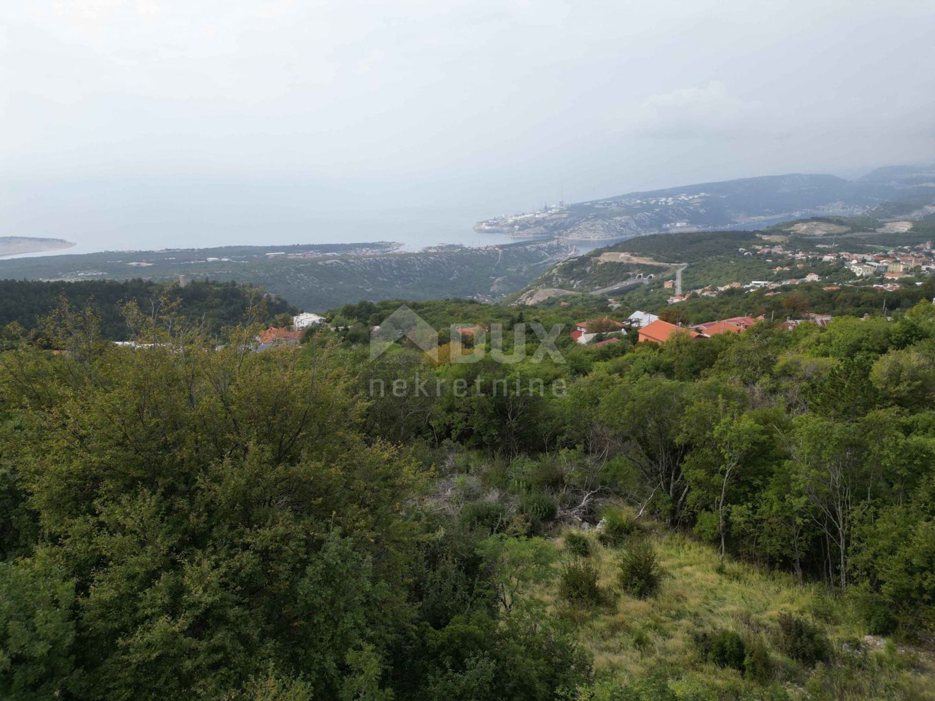 casa en Hreljin, Primorje-Gorski Kotar County 12292093