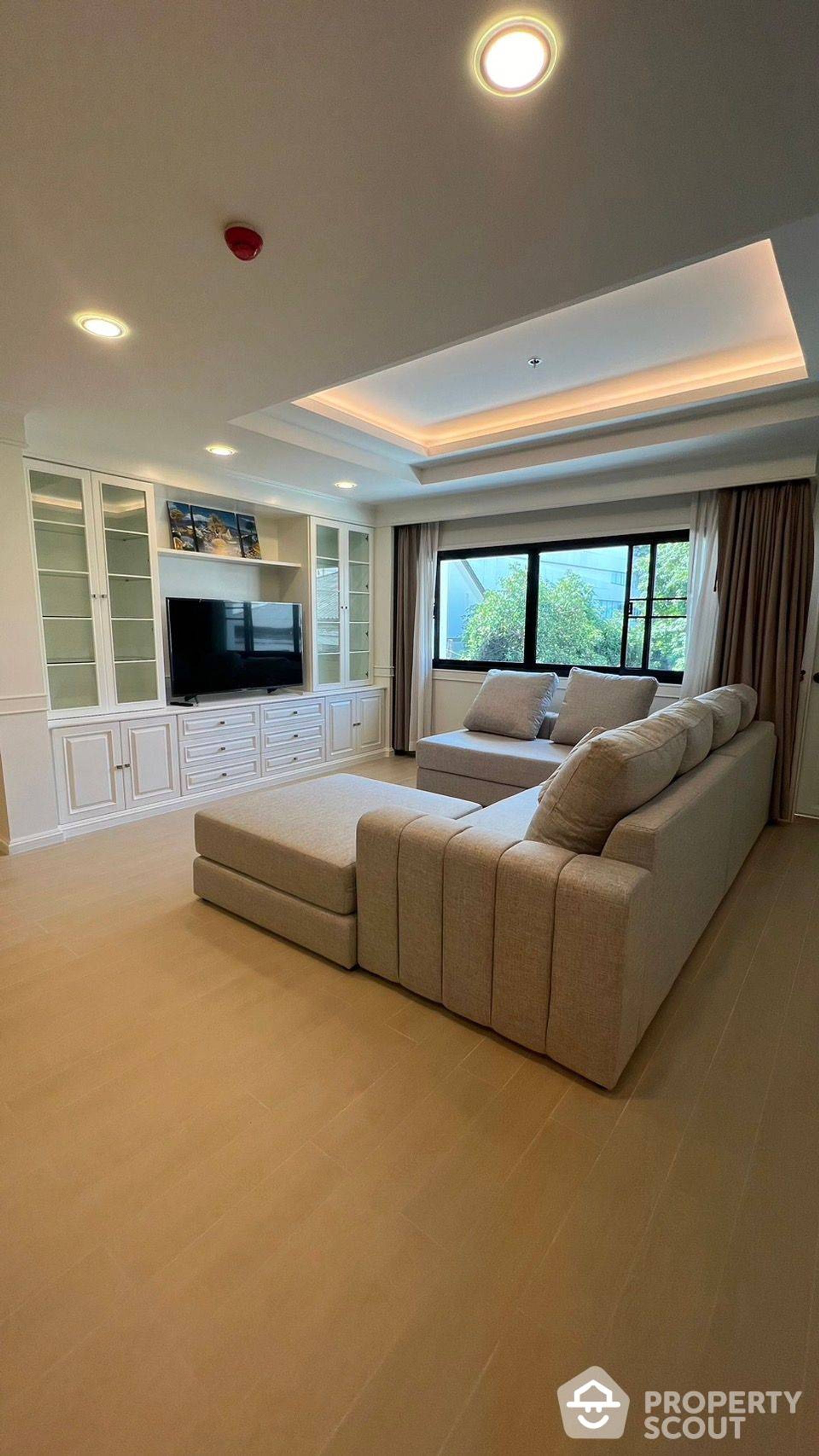 Condominium in Watthana, Krung Thep Maha Nakhon 12292483