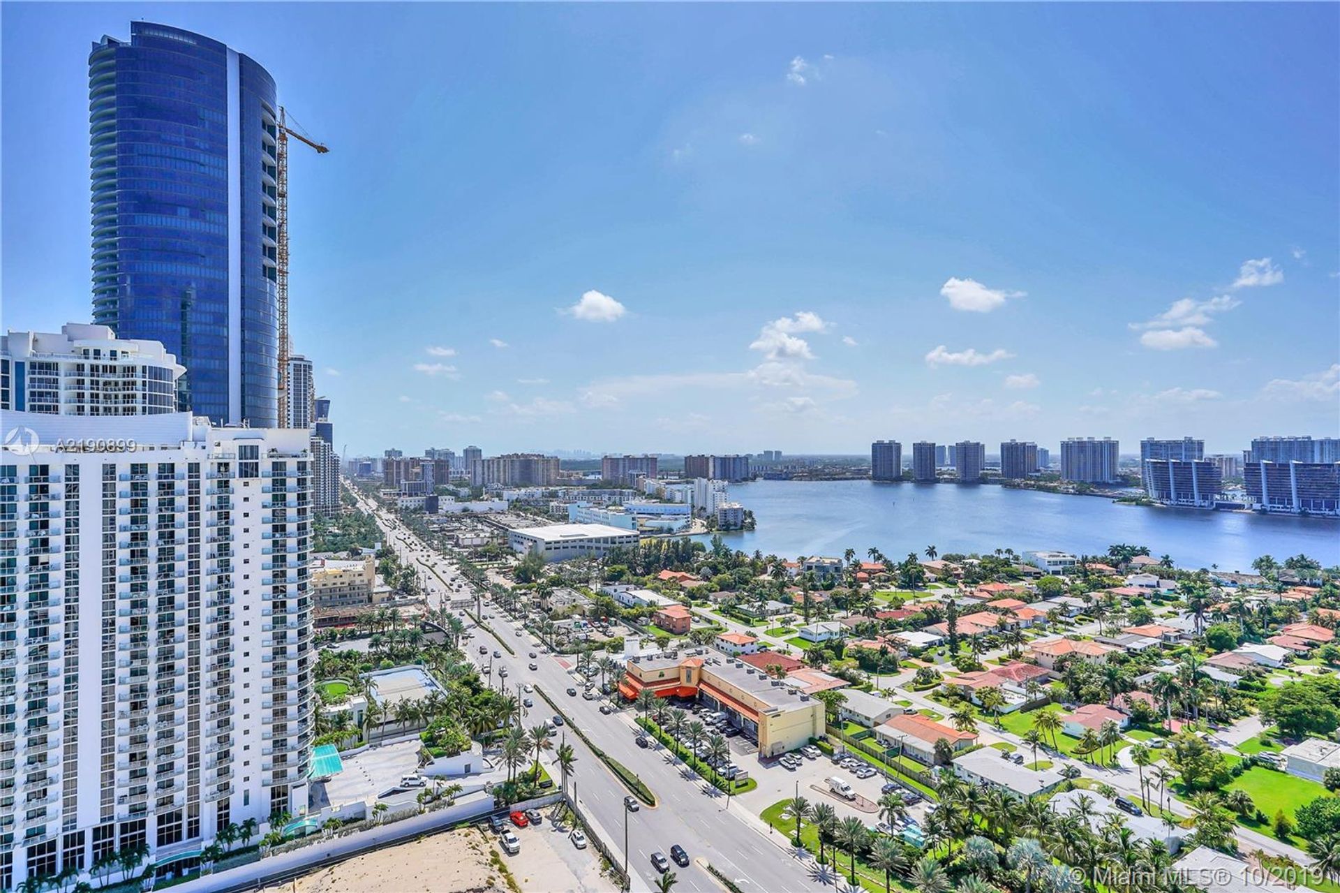 Kondominium dalam Sunny Isles Beach, Florida 12293116