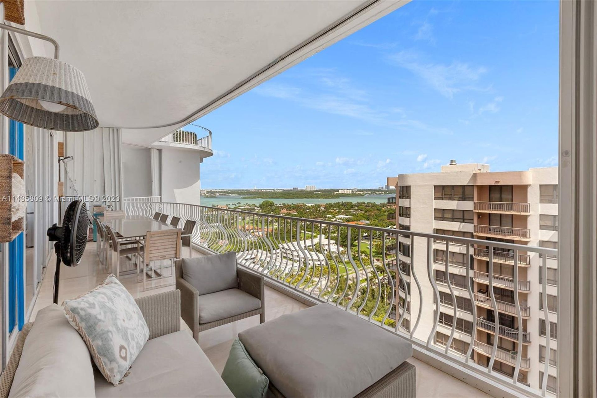 Condominium in Bal Harbour, Florida 12293118