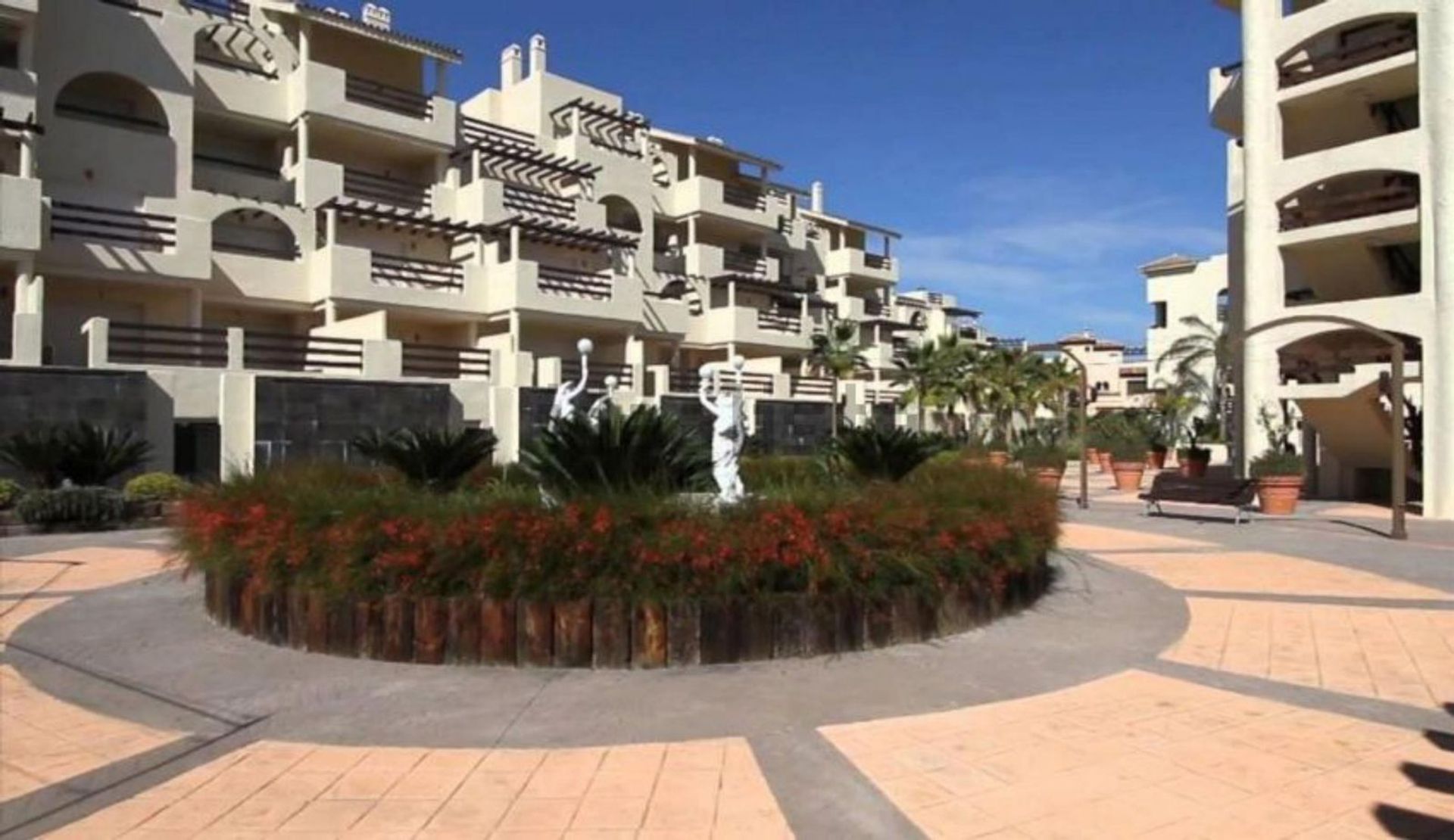 Condominium in Estepona, Andalusië 12293599