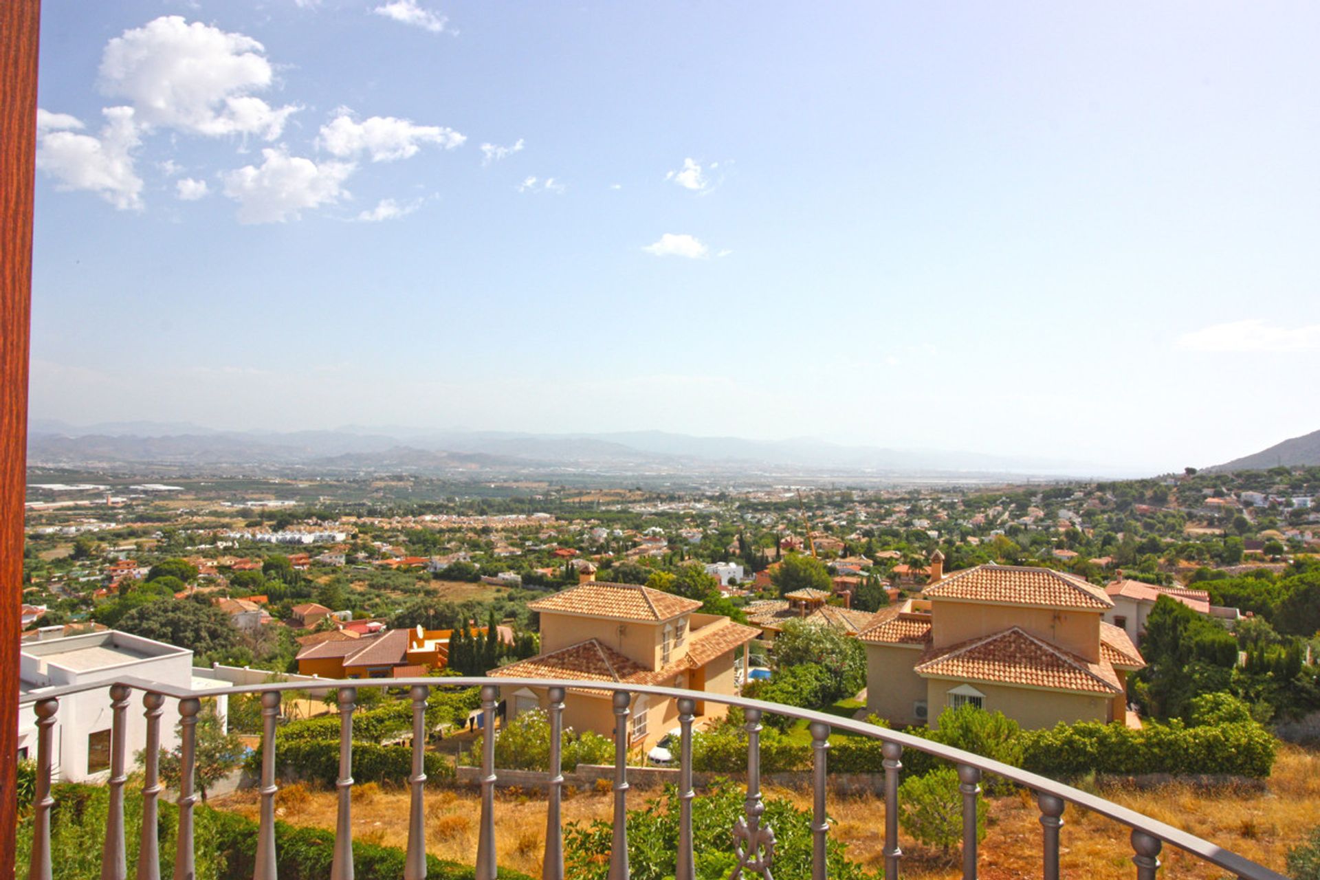 Будинок в Alhaurín de la Torre, Andalusia 12293850