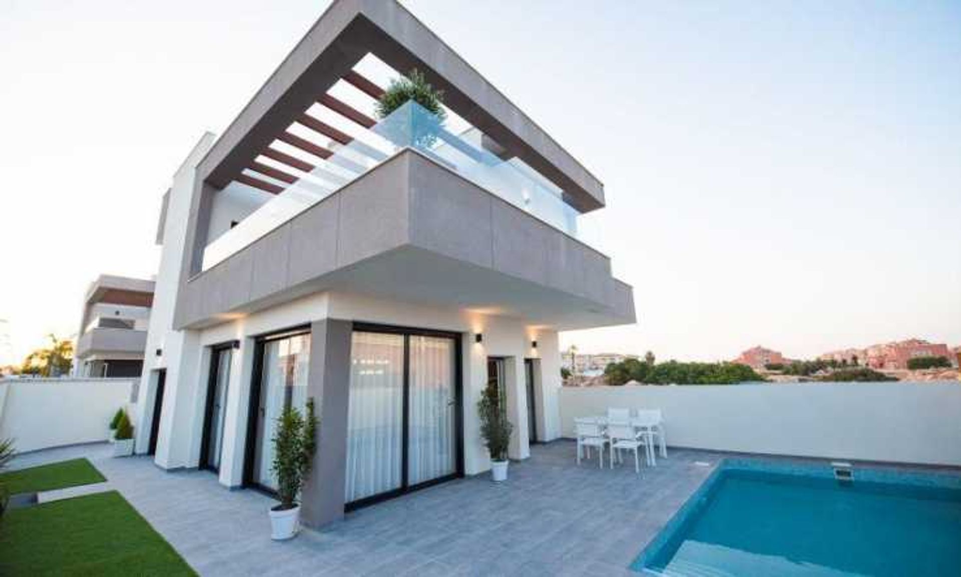 House in Los Montesinos, Valencia 12294172