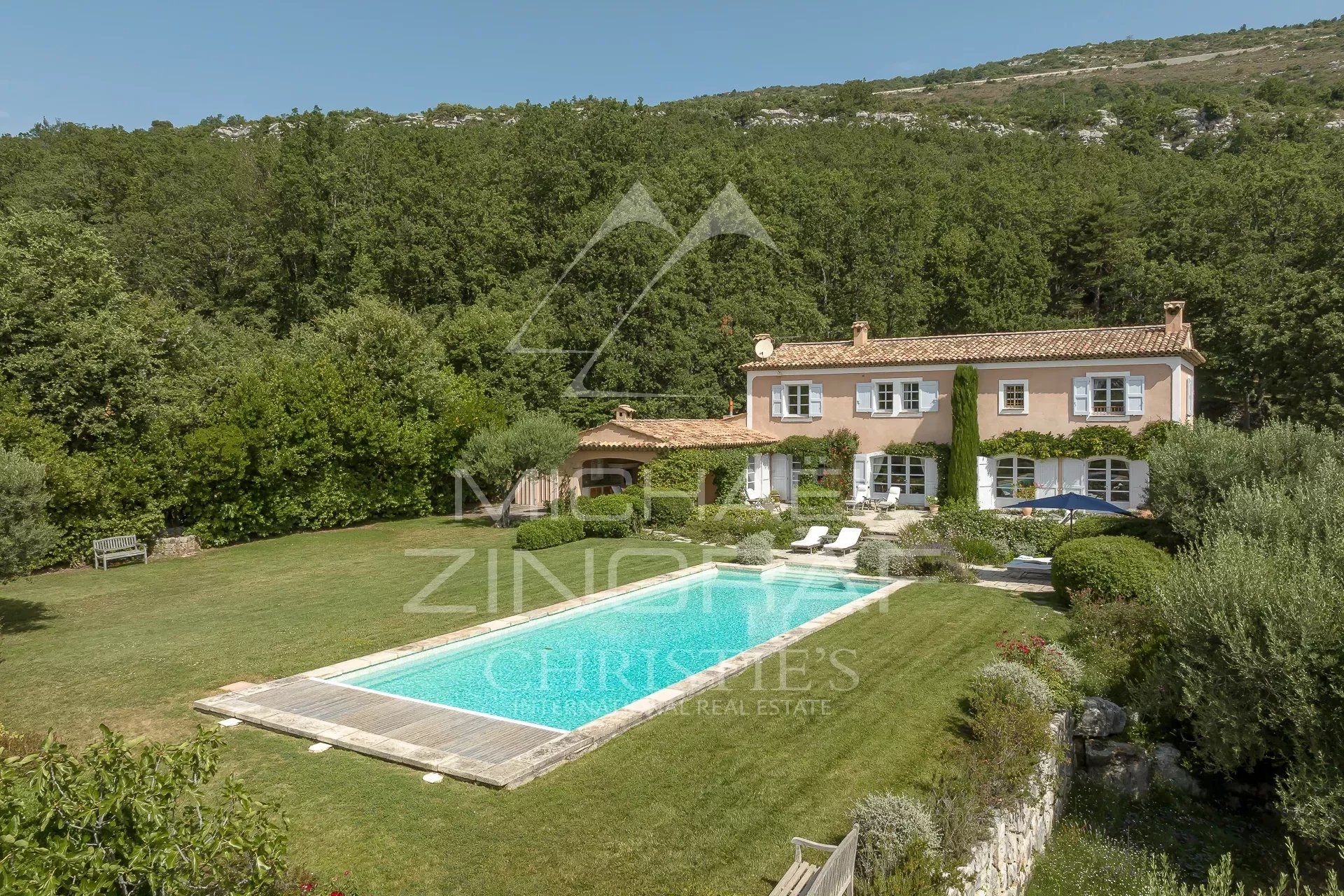 Haus im Saint-Vallier-de-Thiey, Alpes-Maritimes 12294836