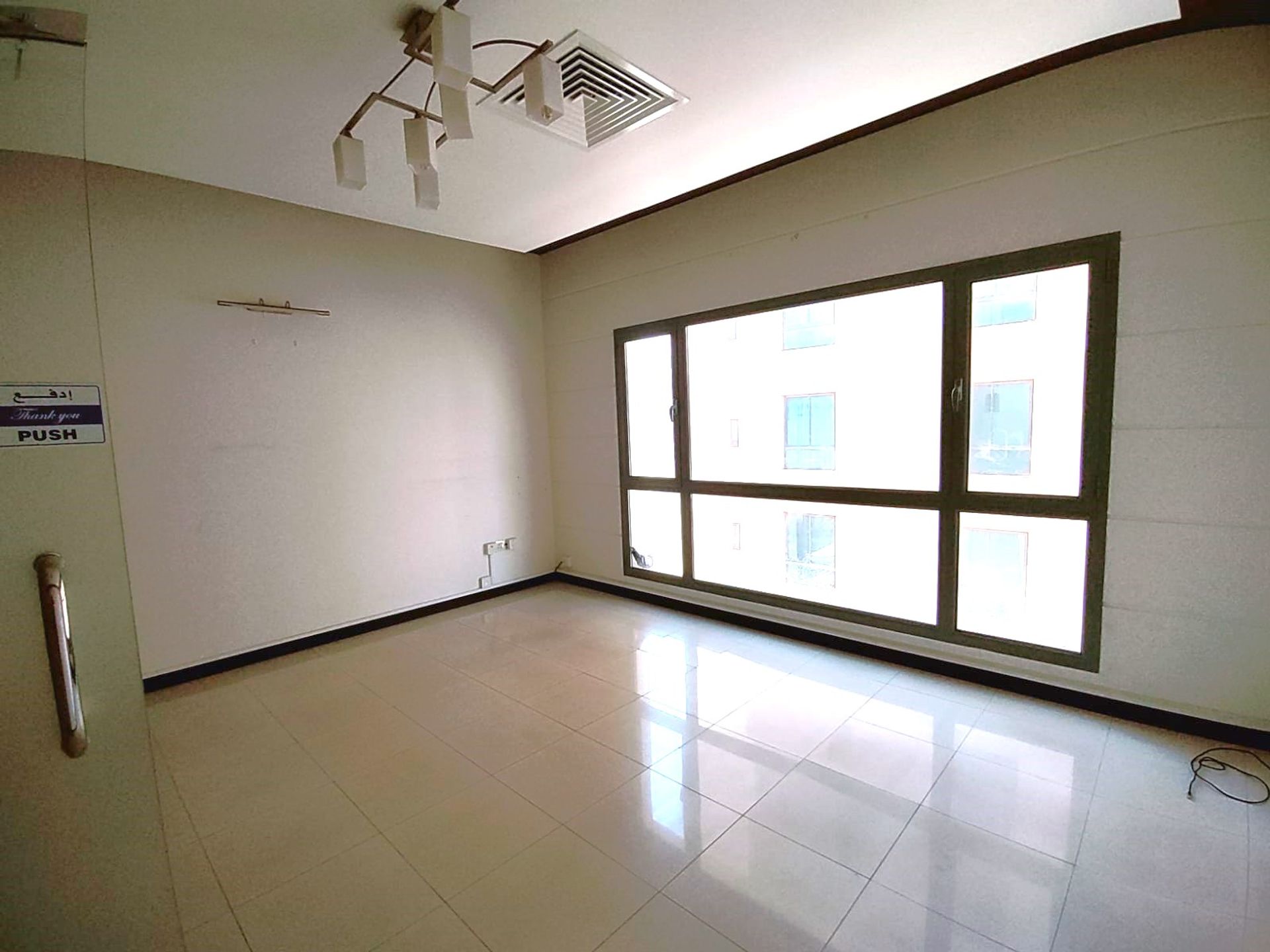 Kantor di Sanabis, Sanabis Avenue 12295183