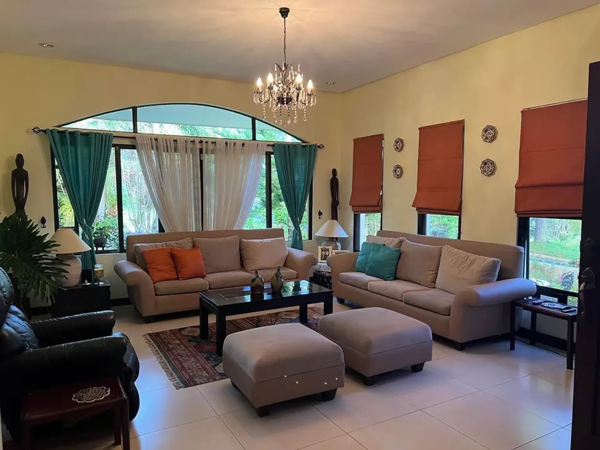 casa no Patuto, Cavite 12296755