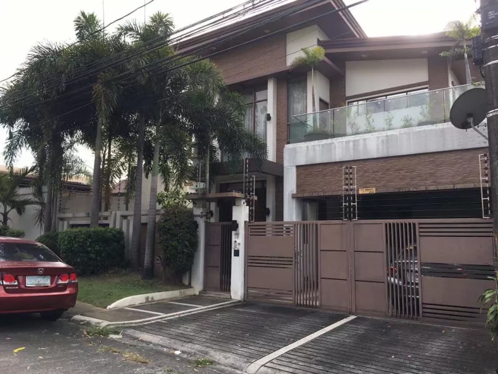 Maa sisään Quezon City, 60 Timog Avenue 12296775