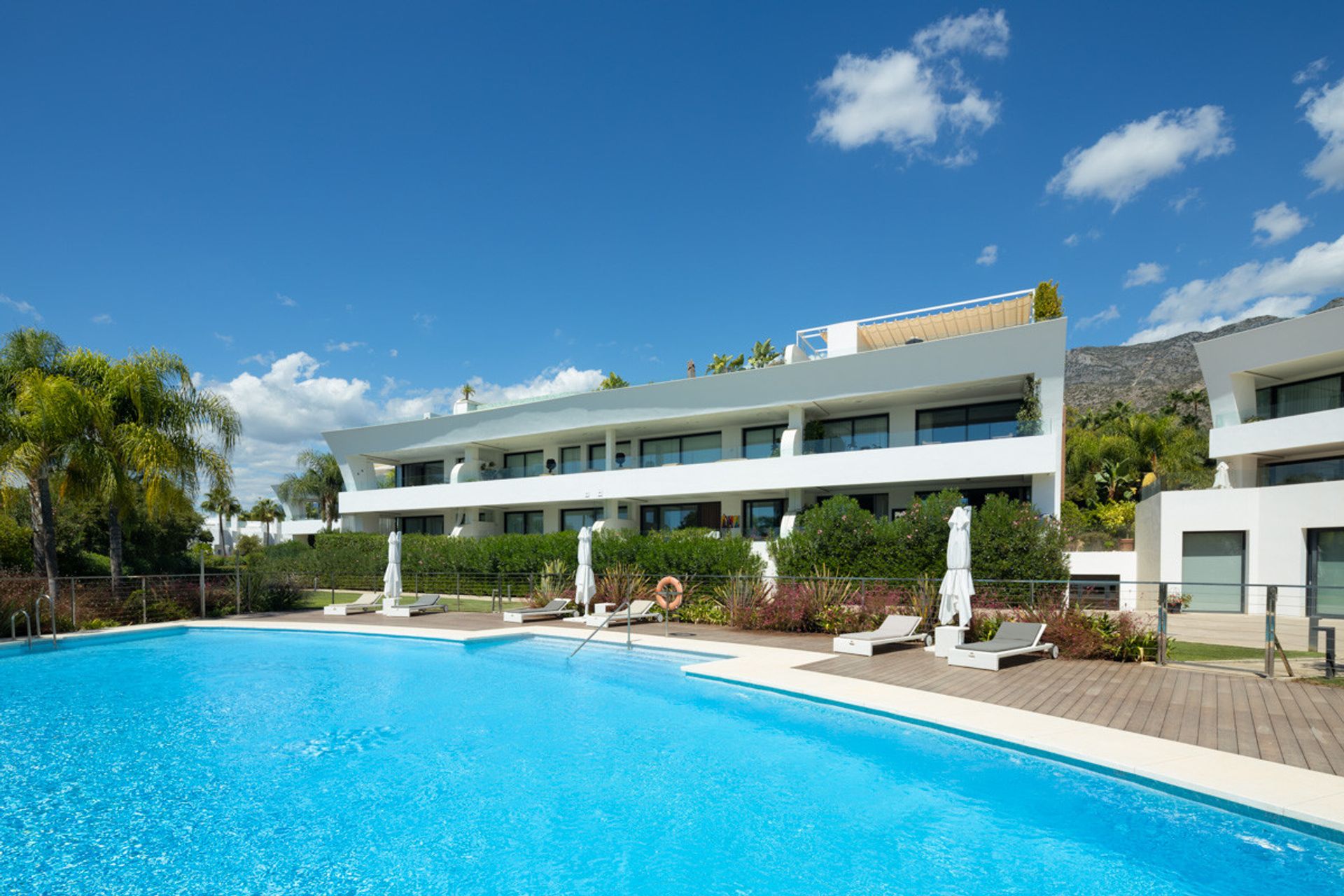 Condominium in Marbella, Andalucía 12297041