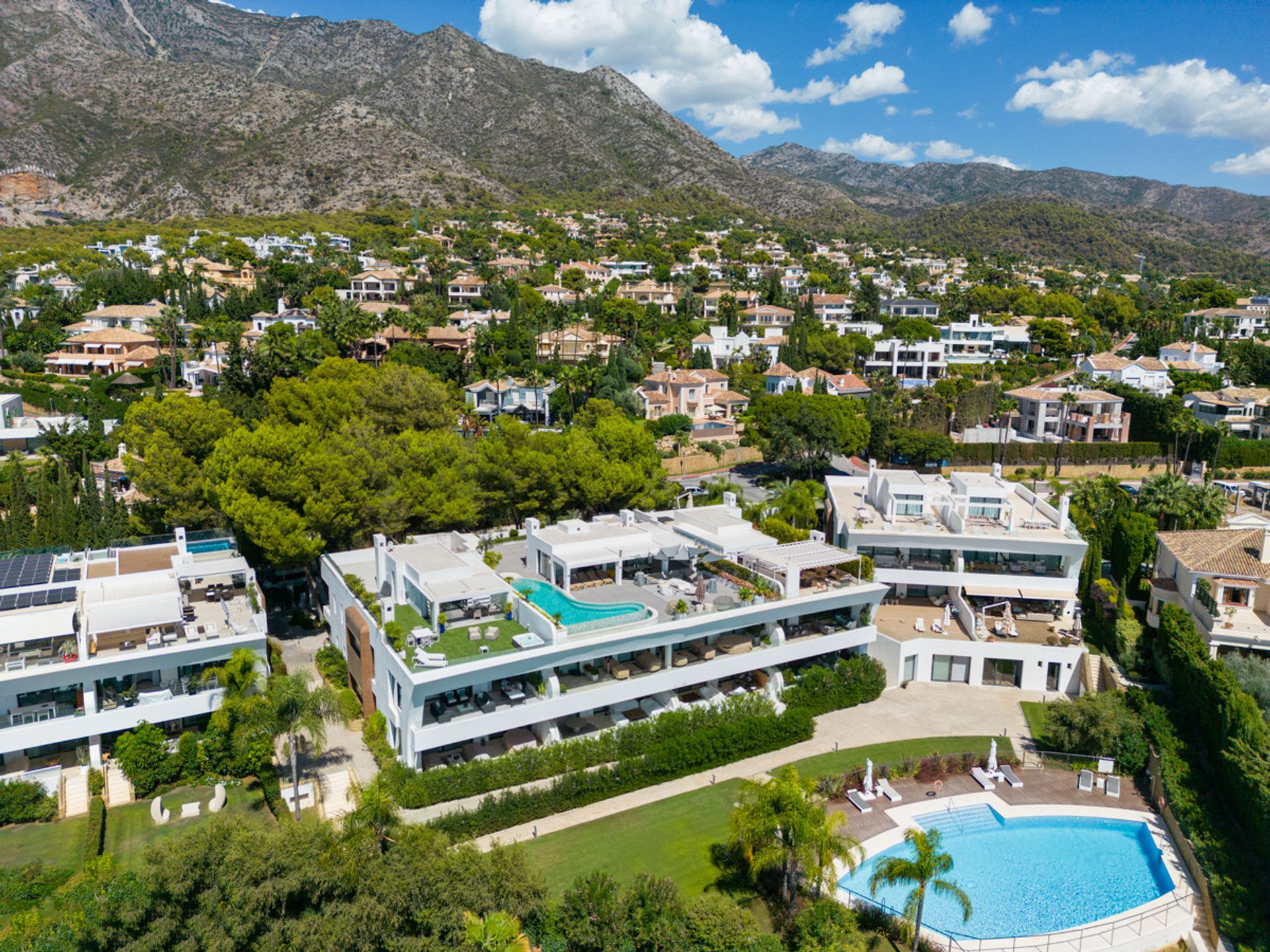 Condominium in Marbella, Andalucía 12297041