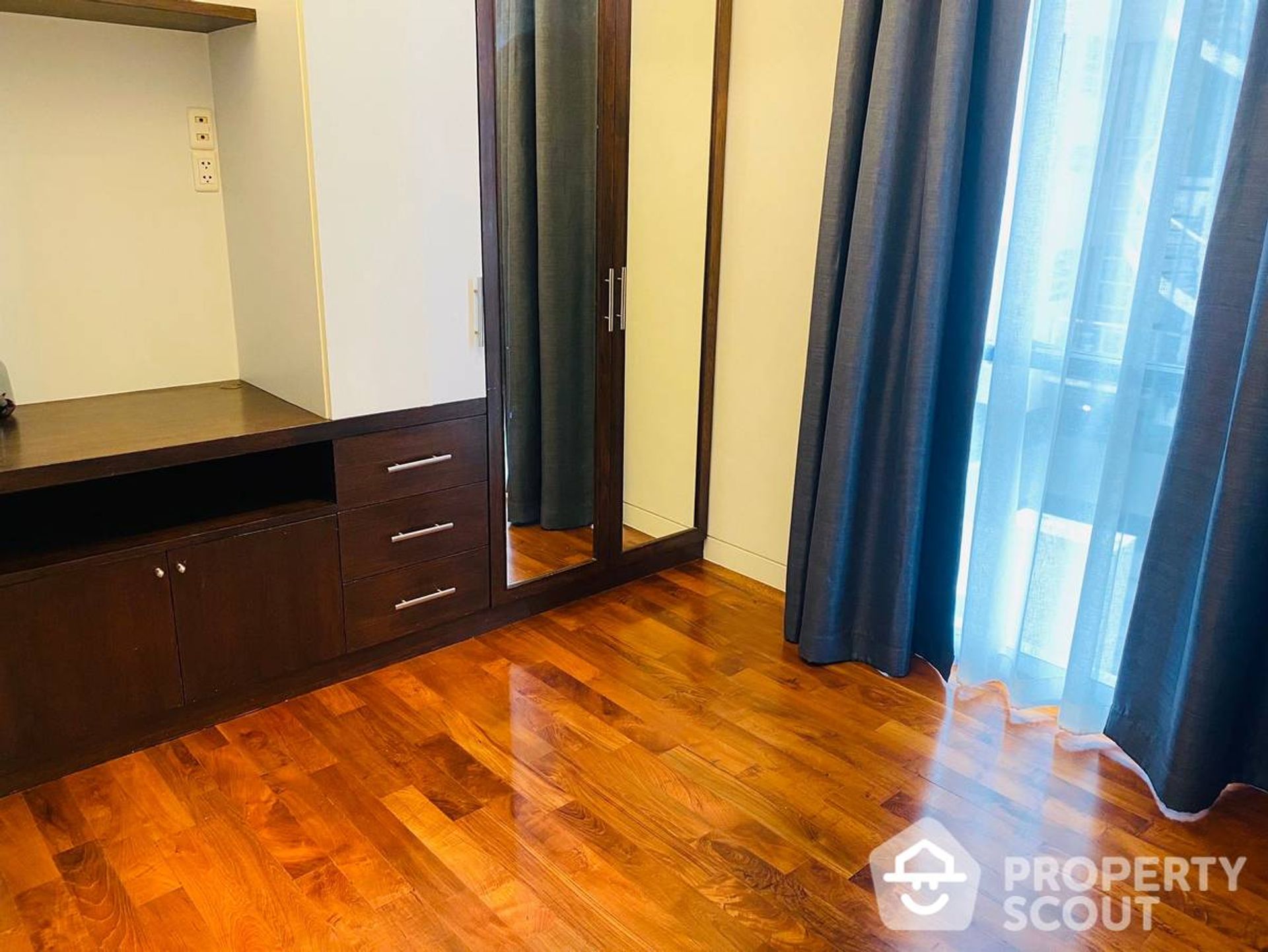 Condominium dans Khlong Toei, Krung Thep Maha Nakhon 12297555