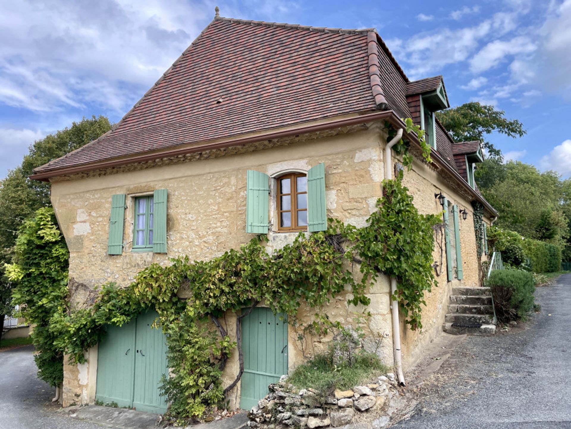 Talo sisään Sainte-Foy-de-Longas, Nouvelle-Aquitaine 12298197