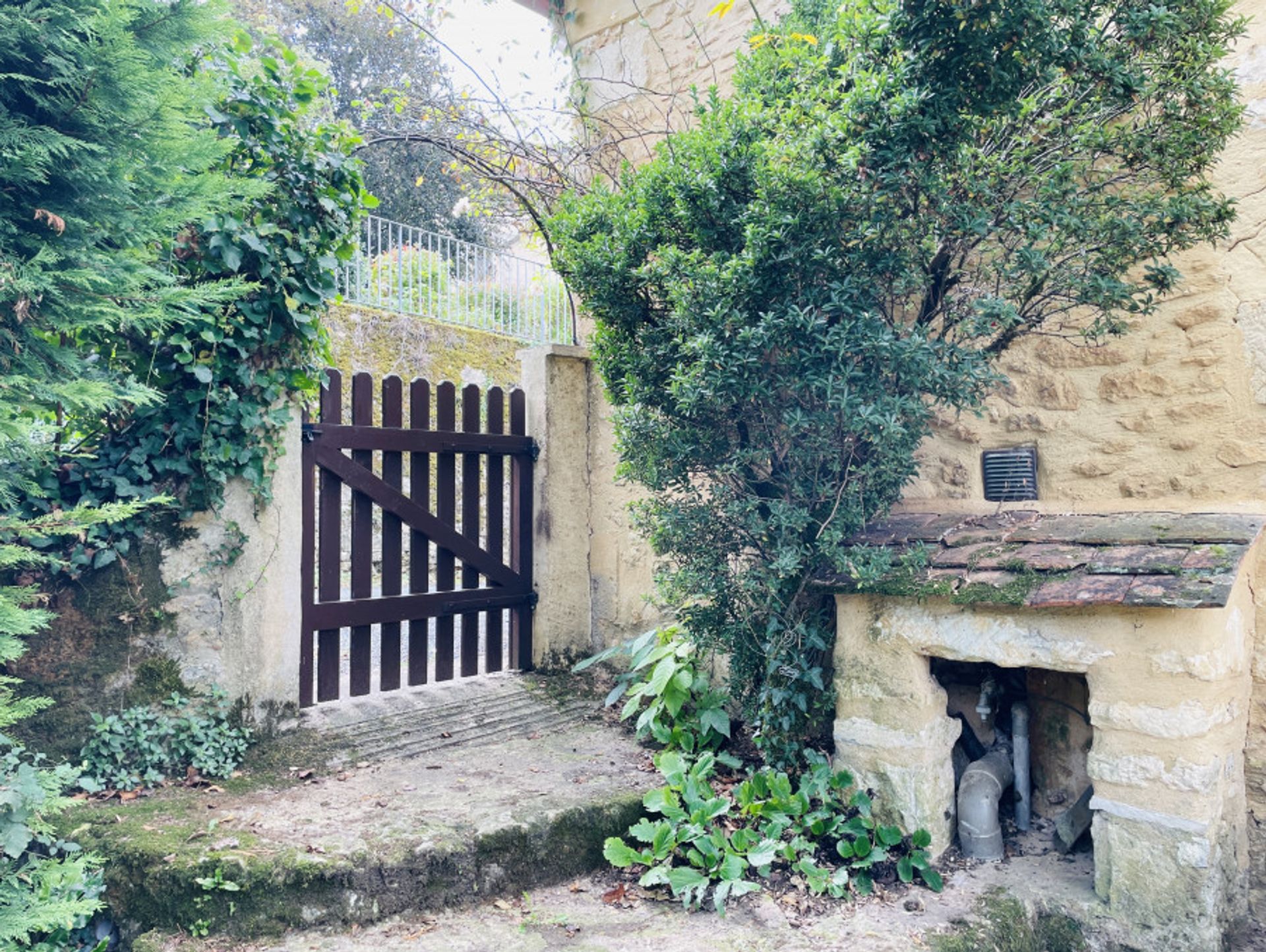 Casa nel Sainte-Foy-de-Longas, Nouvelle-Aquitaine 12298197