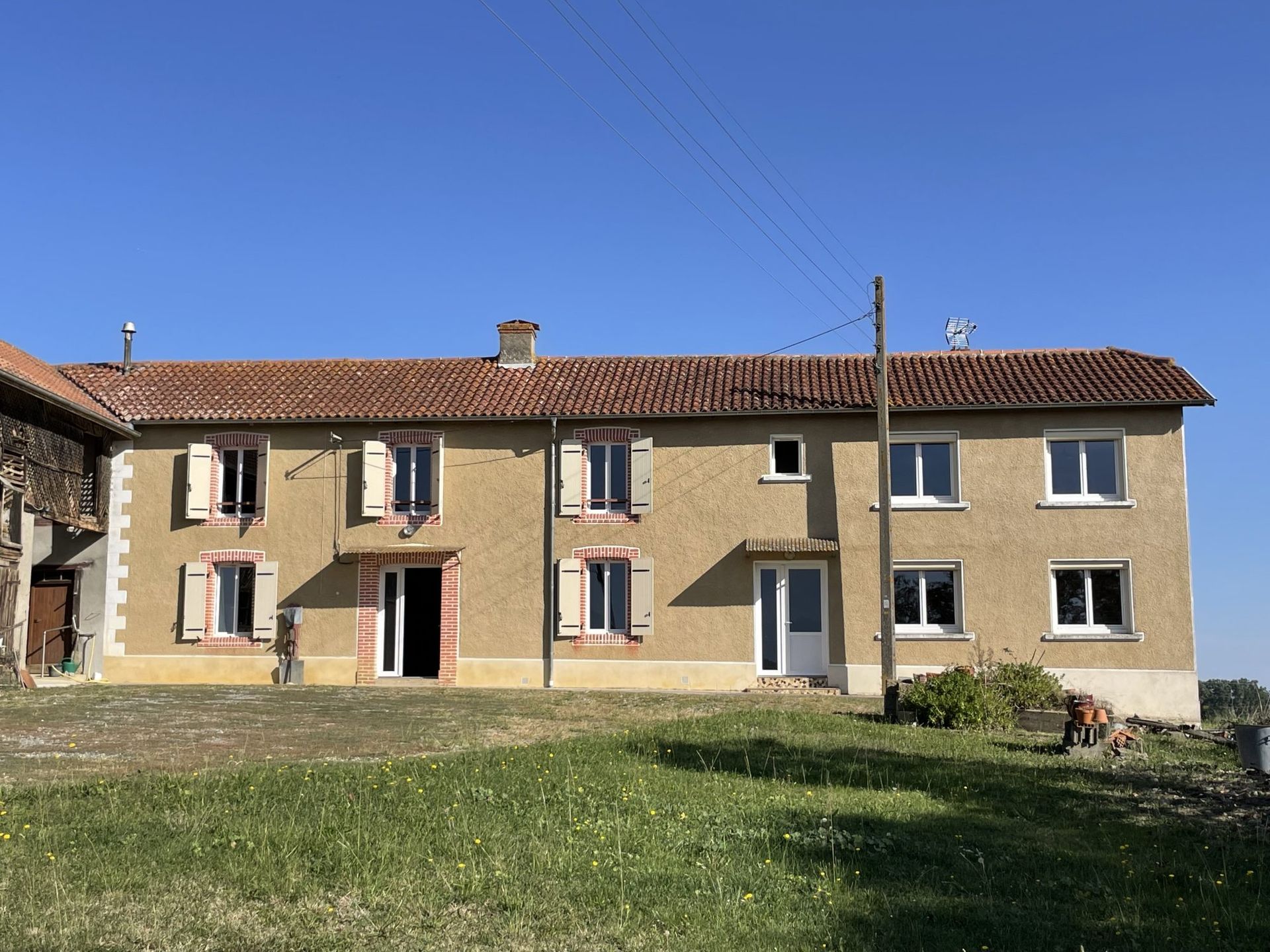 Hus i Trie-sur-Baïse, Occitanie 12298339