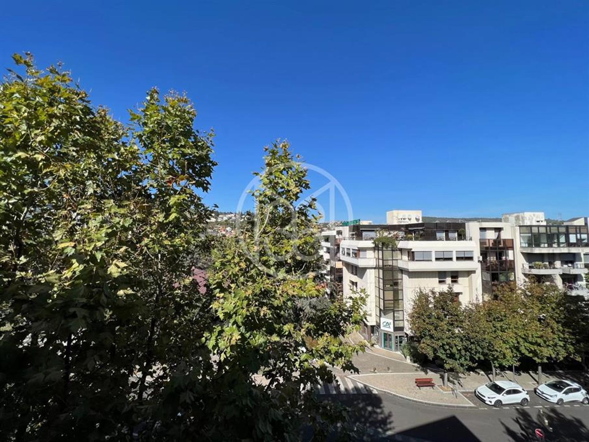 Condominium in Chamalieres, Auvergne-Rhone-Alpes 12299243