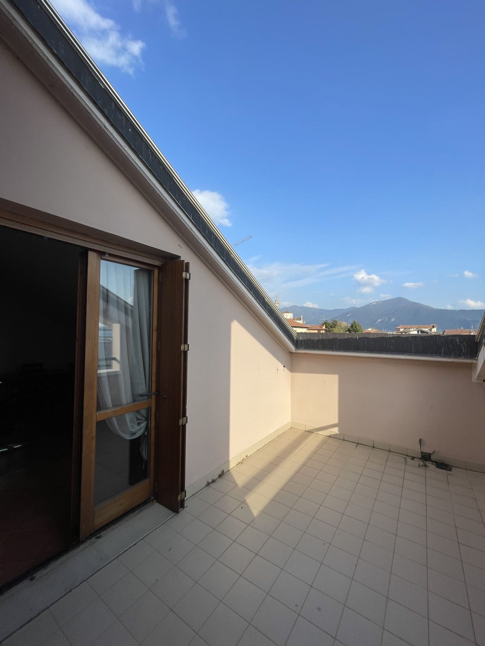 Condominio en Predore, Lombardia 12299583