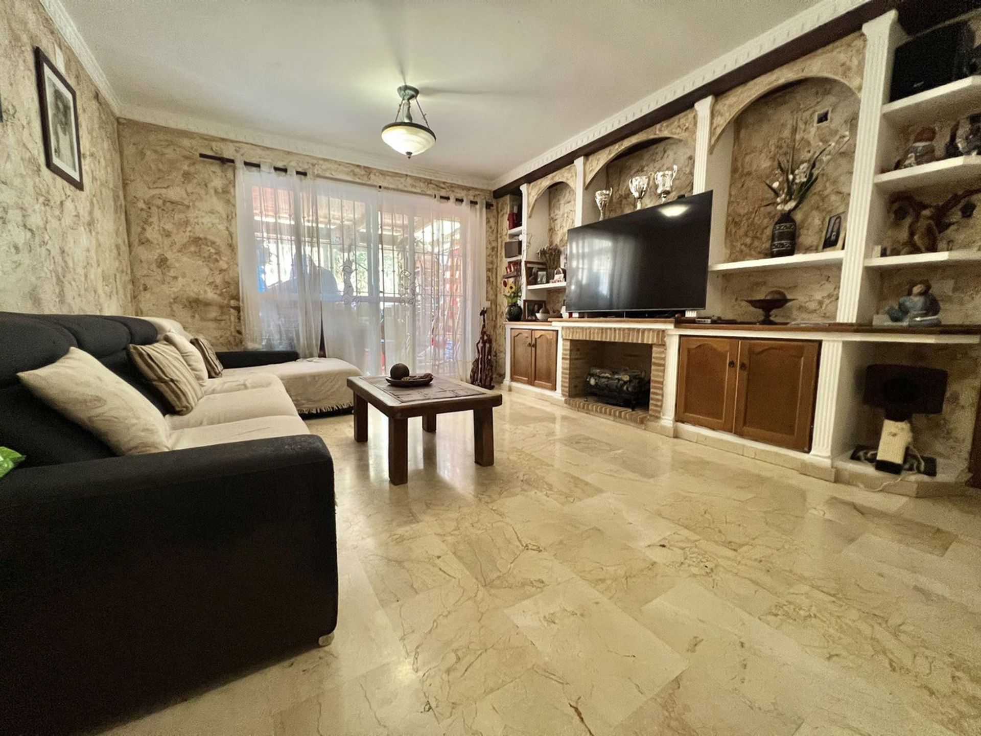 Condominium in Marbella, Andalusië 12299753