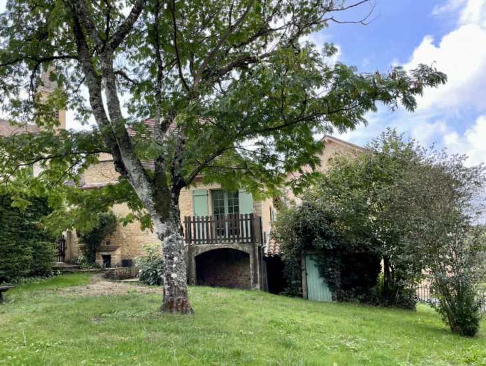 loger dans Sainte-Foy-de-Longas, Nouvelle-Aquitaine 12299859