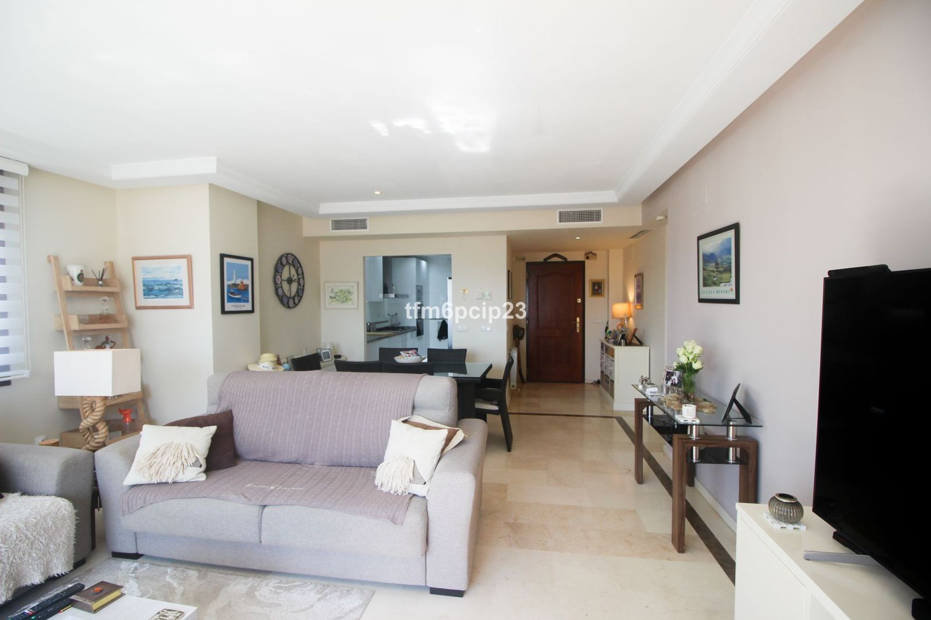 Condominio en Puerto de la Duquesa, Andalusia 12302080