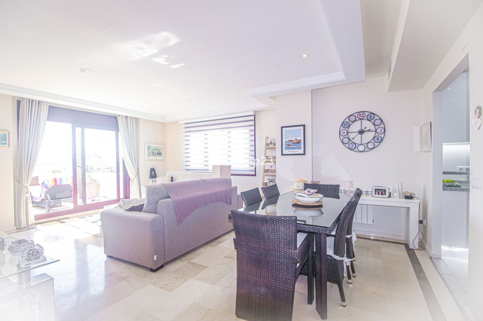 Condominio en Puerto de la Duquesa, Andalusia 12302080