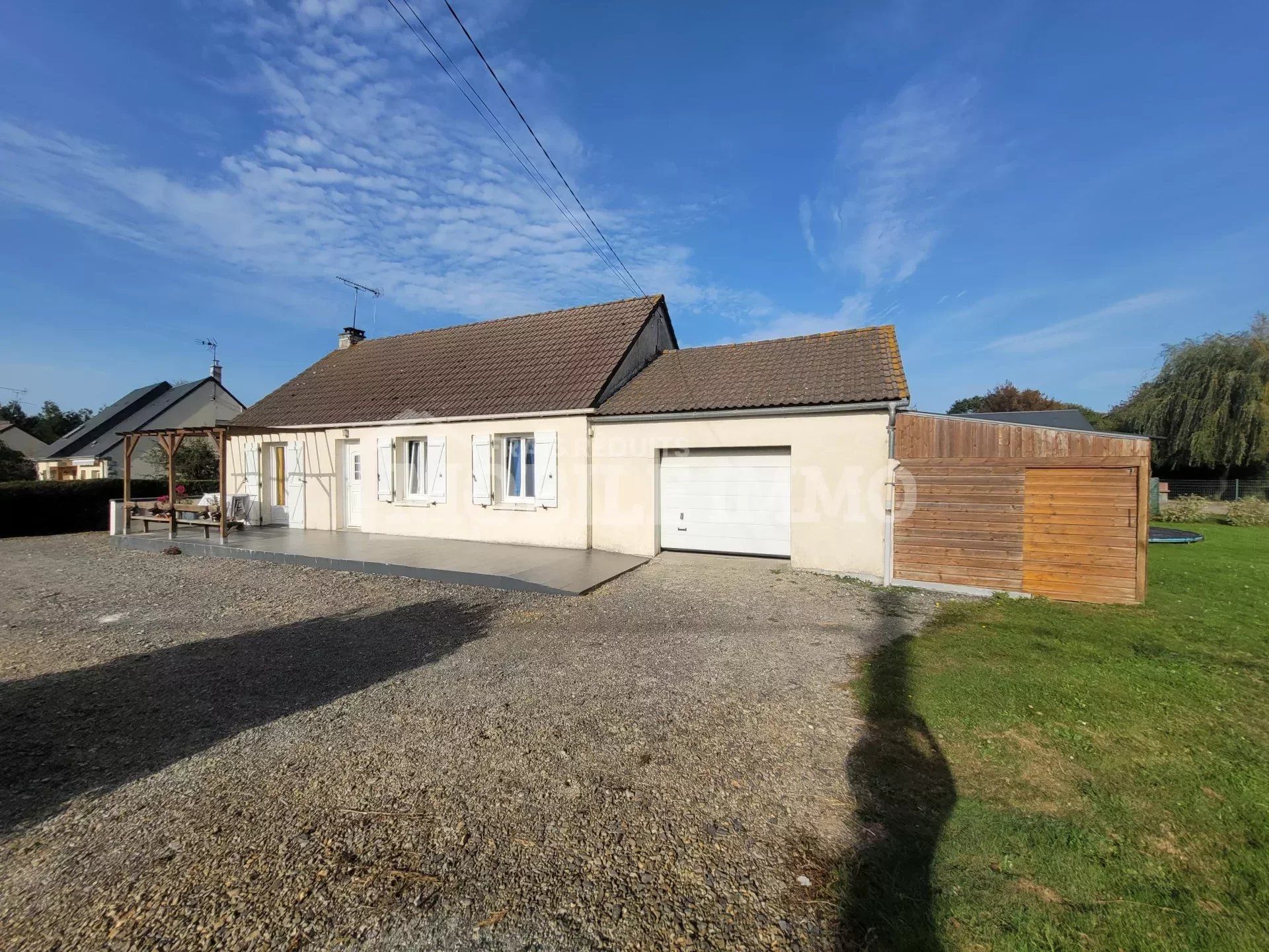 Residential in Saint-Michel-des-Loups, Manche 12303018