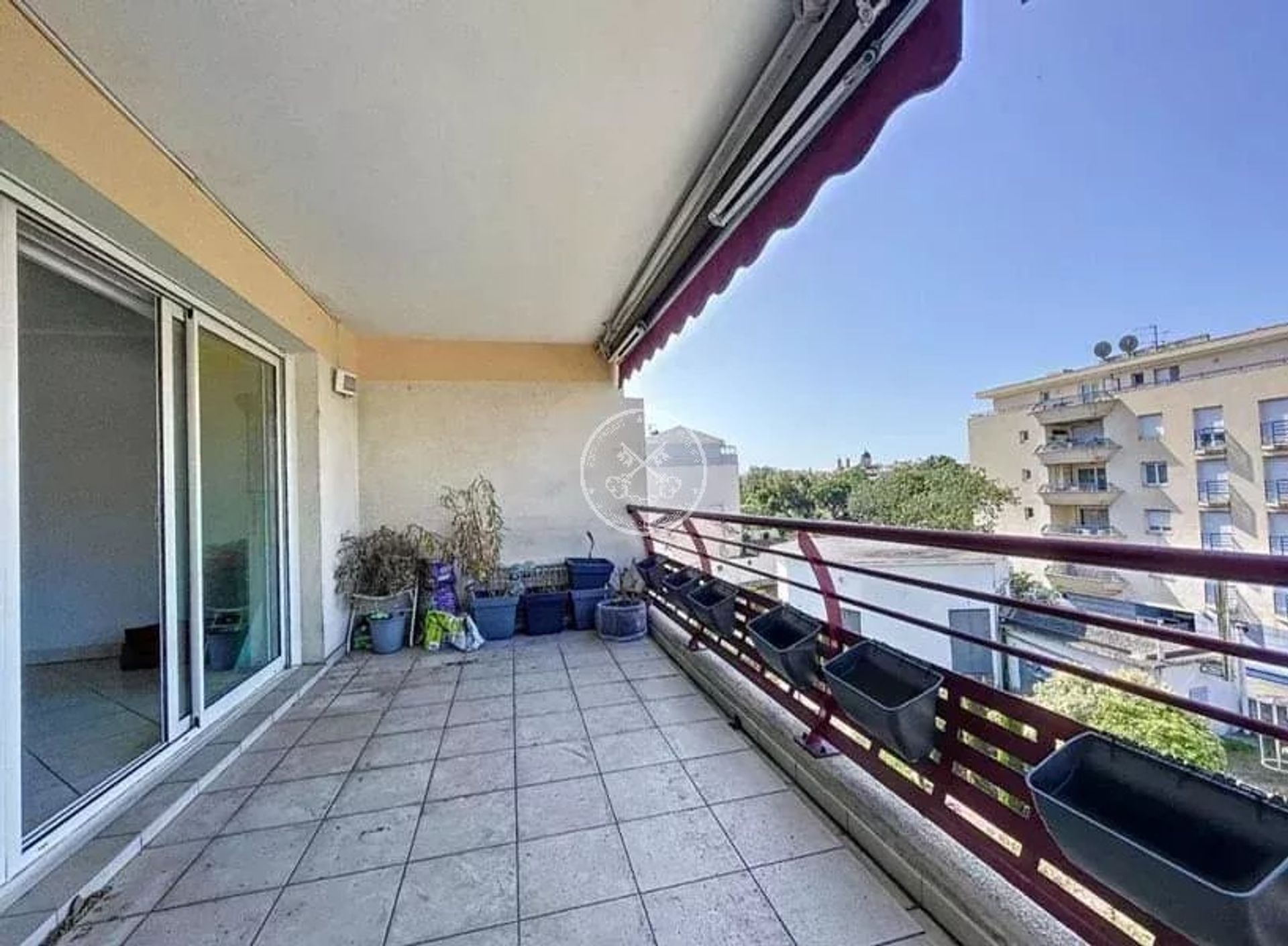 Condominium in Frejus, Provence-Alpes-Cote d'Azur 12303049