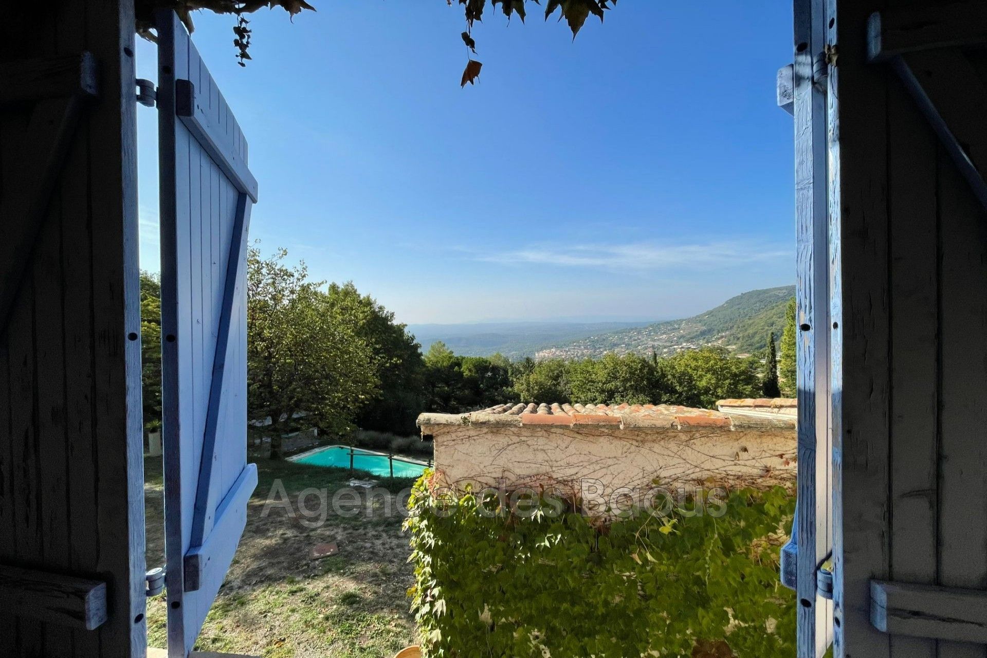 casa en Tourrettes-sur-Loup, Provenza-Alpes-Costa Azul 12303451