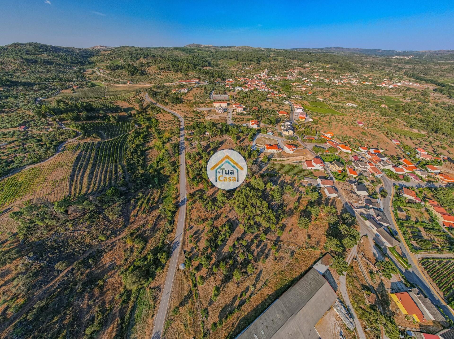 Land in Macieira, Viseu 12303491