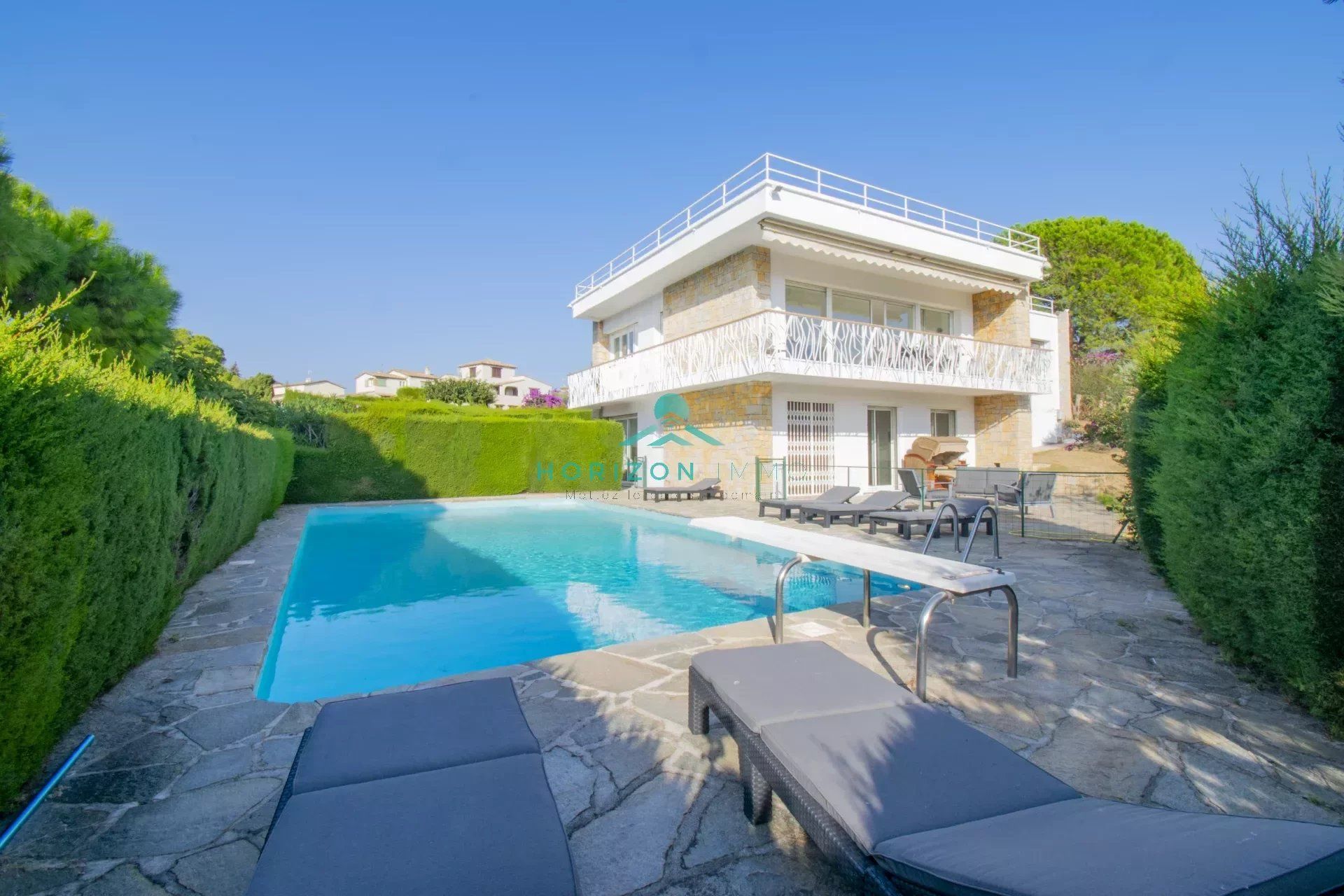 Hus i Cagnes-sur-Mer, Provence-Alpes-Cote d'Azur 12304450