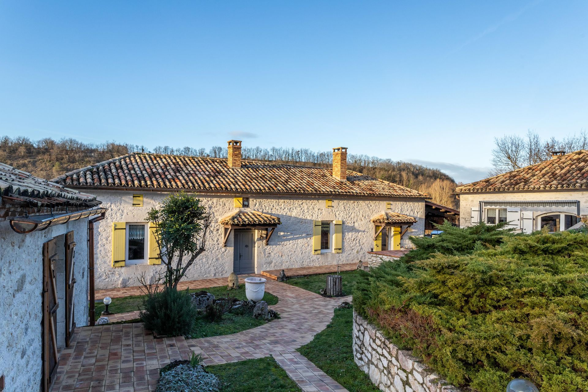 Haus im Montaigu-de-Quercy, Occitanie 12305793