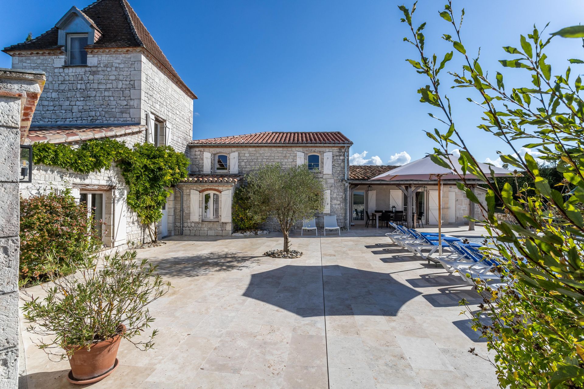 casa en Montaigu-de-Quercy, Occitanie 12305802