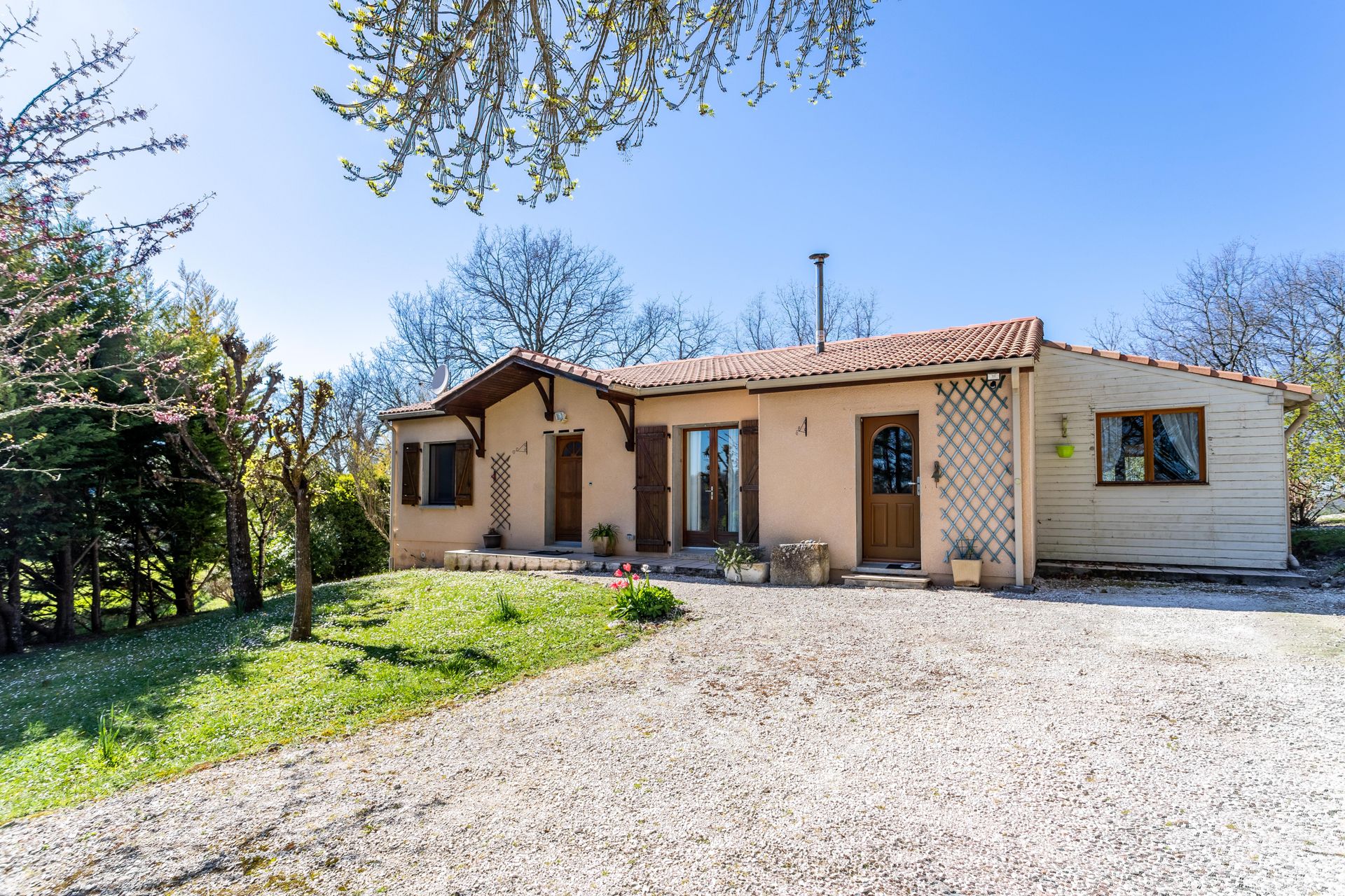 House in Beauville, Nouvelle-Aquitaine 12305825