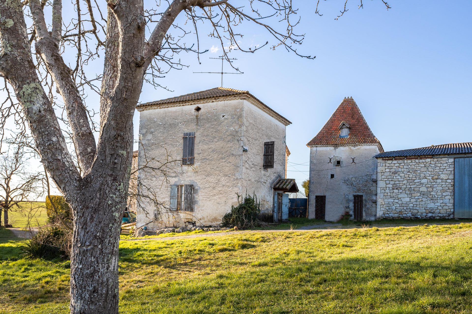 House in Bourg-de-Visa, Occitanie 12305829