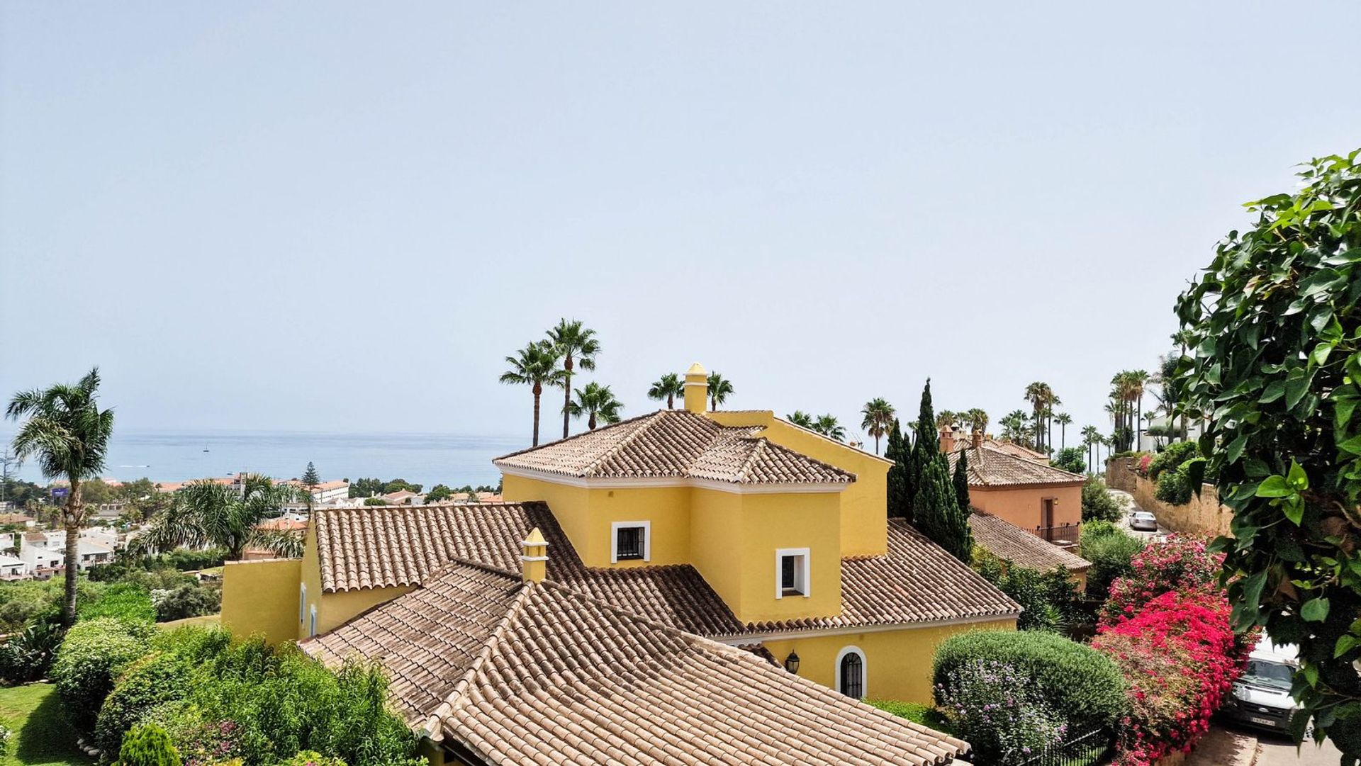 بيت في Puerto de la Duquesa, Andalusia 12306489