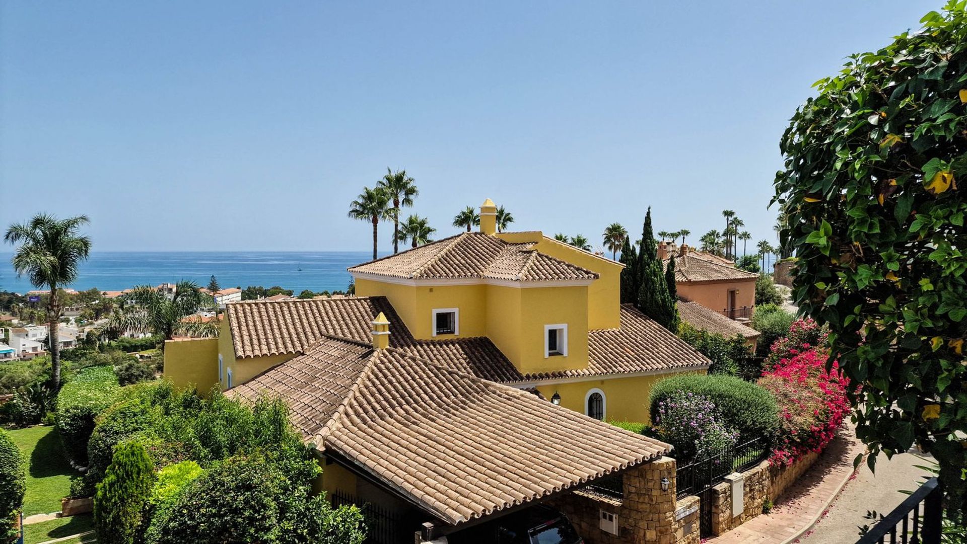 بيت في Puerto de la Duquesa, Andalusia 12306489