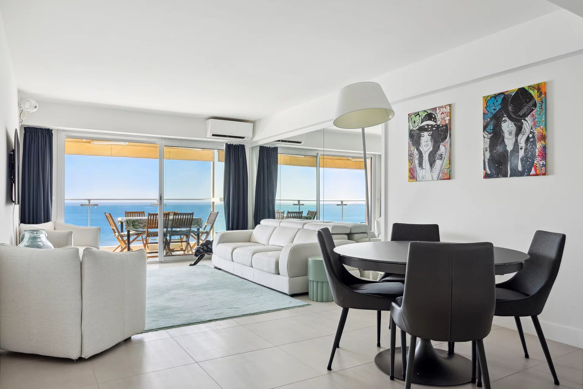 Condominium in Cannes, Provence-Alpes-Cote d'Azur 12307566