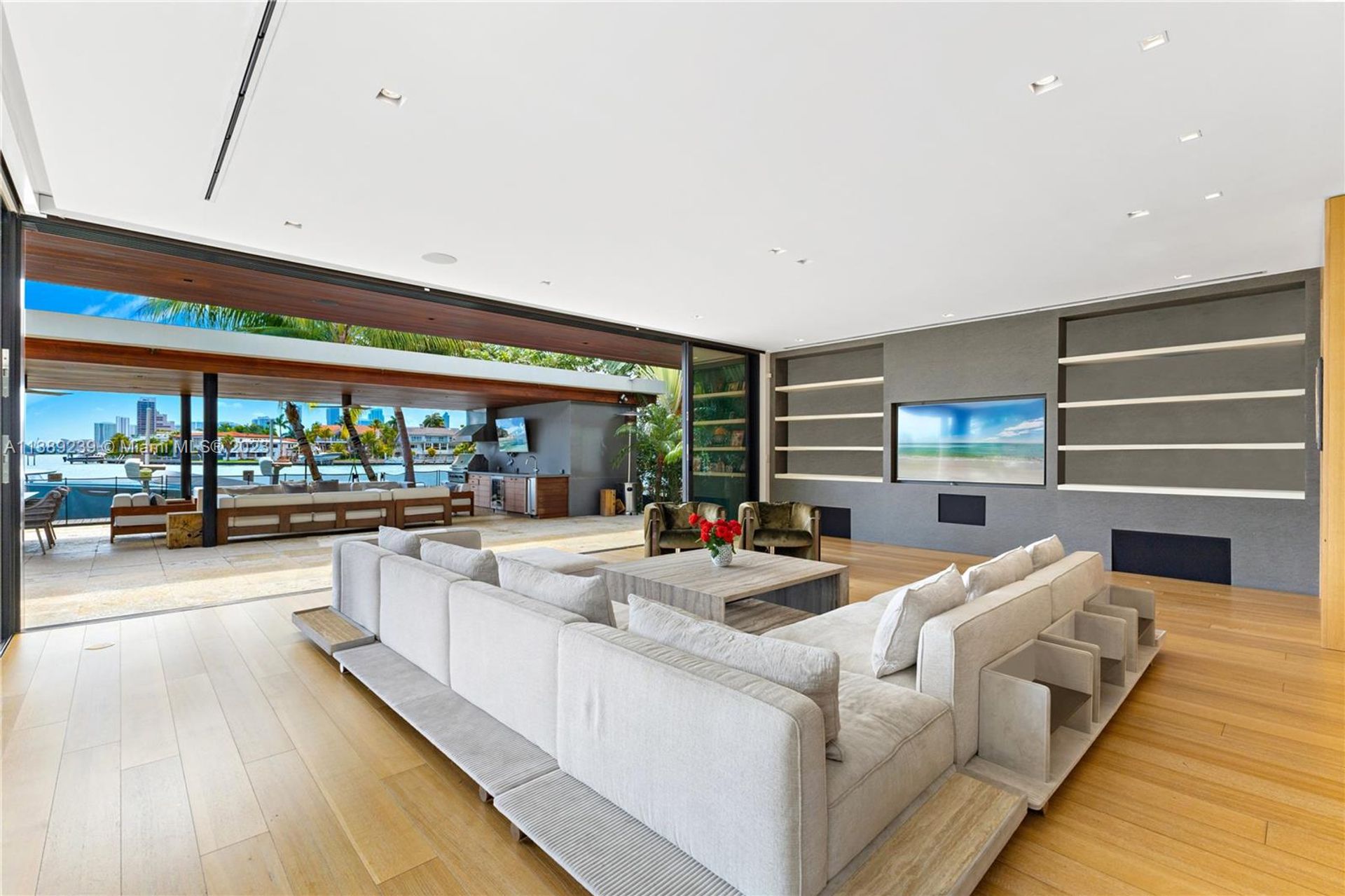 House in Miami Beach, Florida 12307864