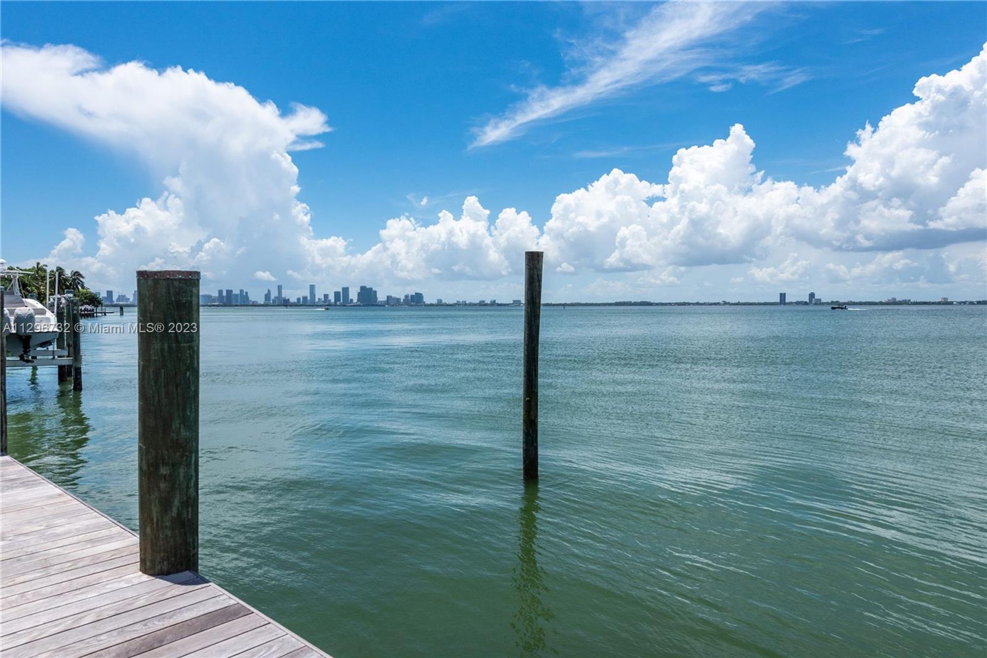 жилой дом в Miami Beach, Florida 12307886