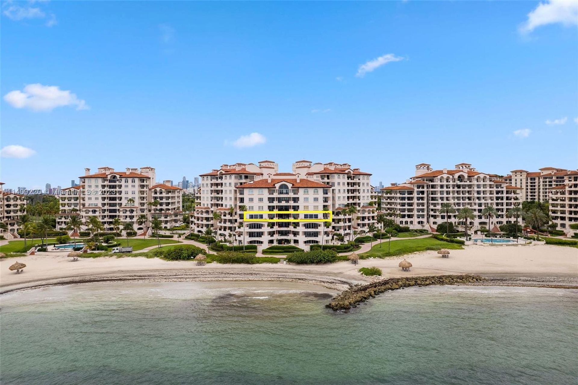 Condominium in Miami Beach, Florida 12307894