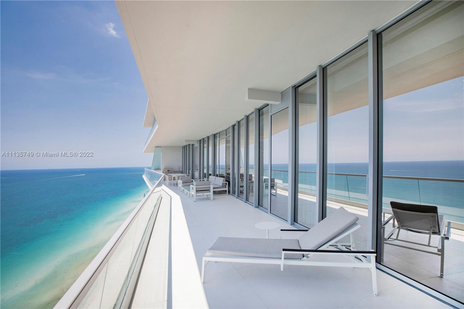 عمارات في Sunny Isles Beach, Florida 12307924