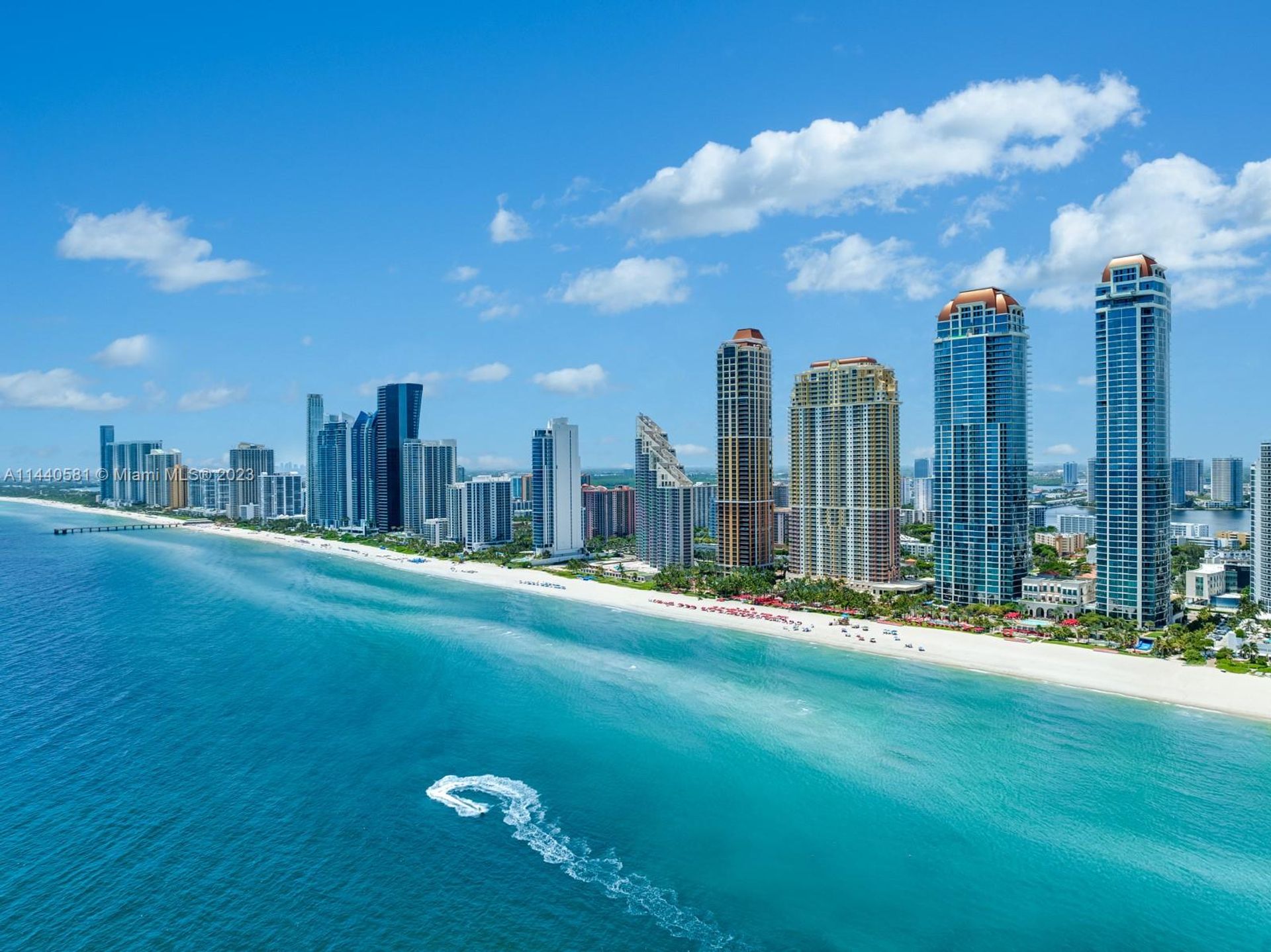 Borettslag i Sunny Isles Beach, Florida 12307988