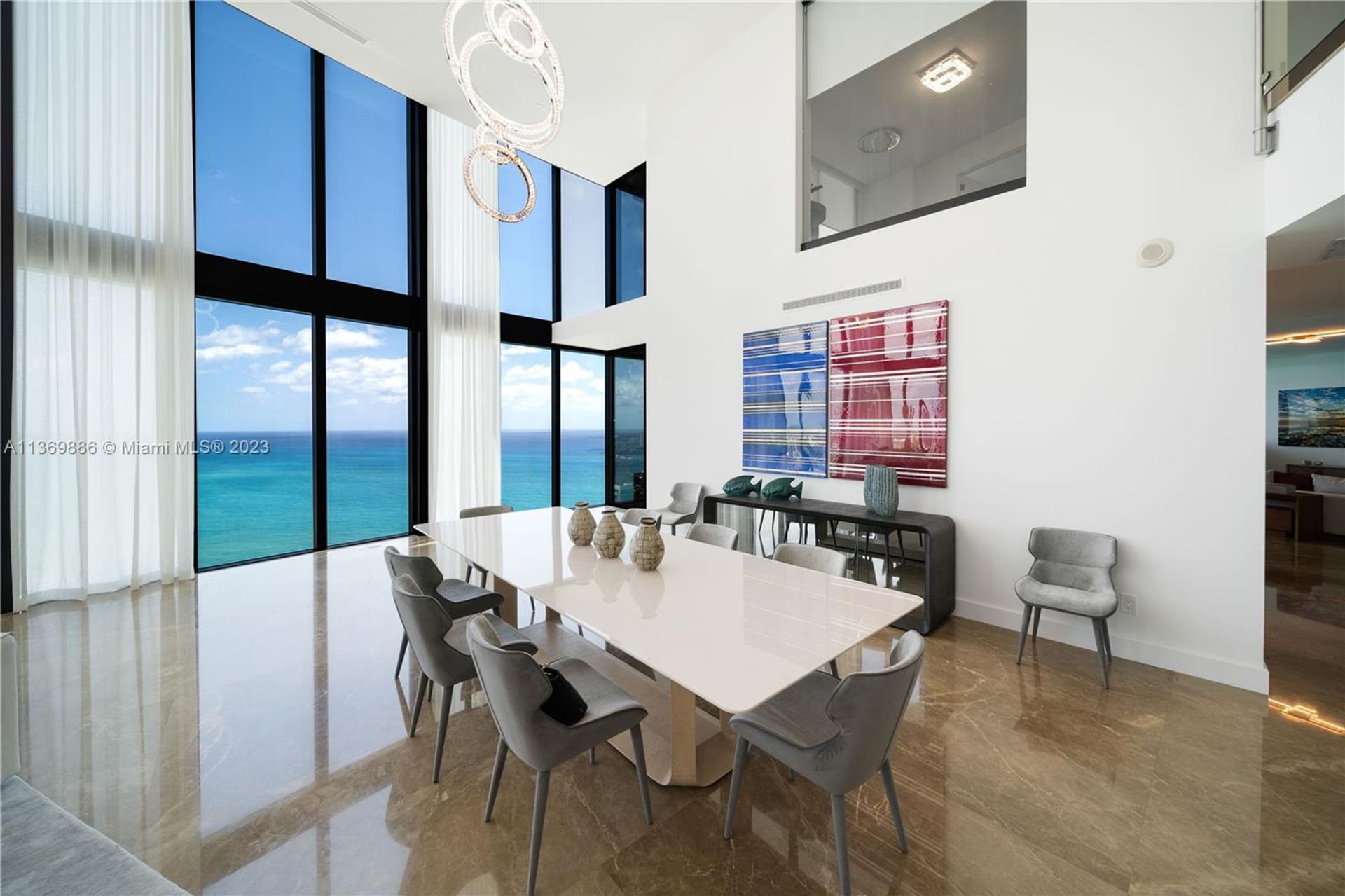 Osakehuoneisto sisään Sunny Isles Beach, Florida 12307995