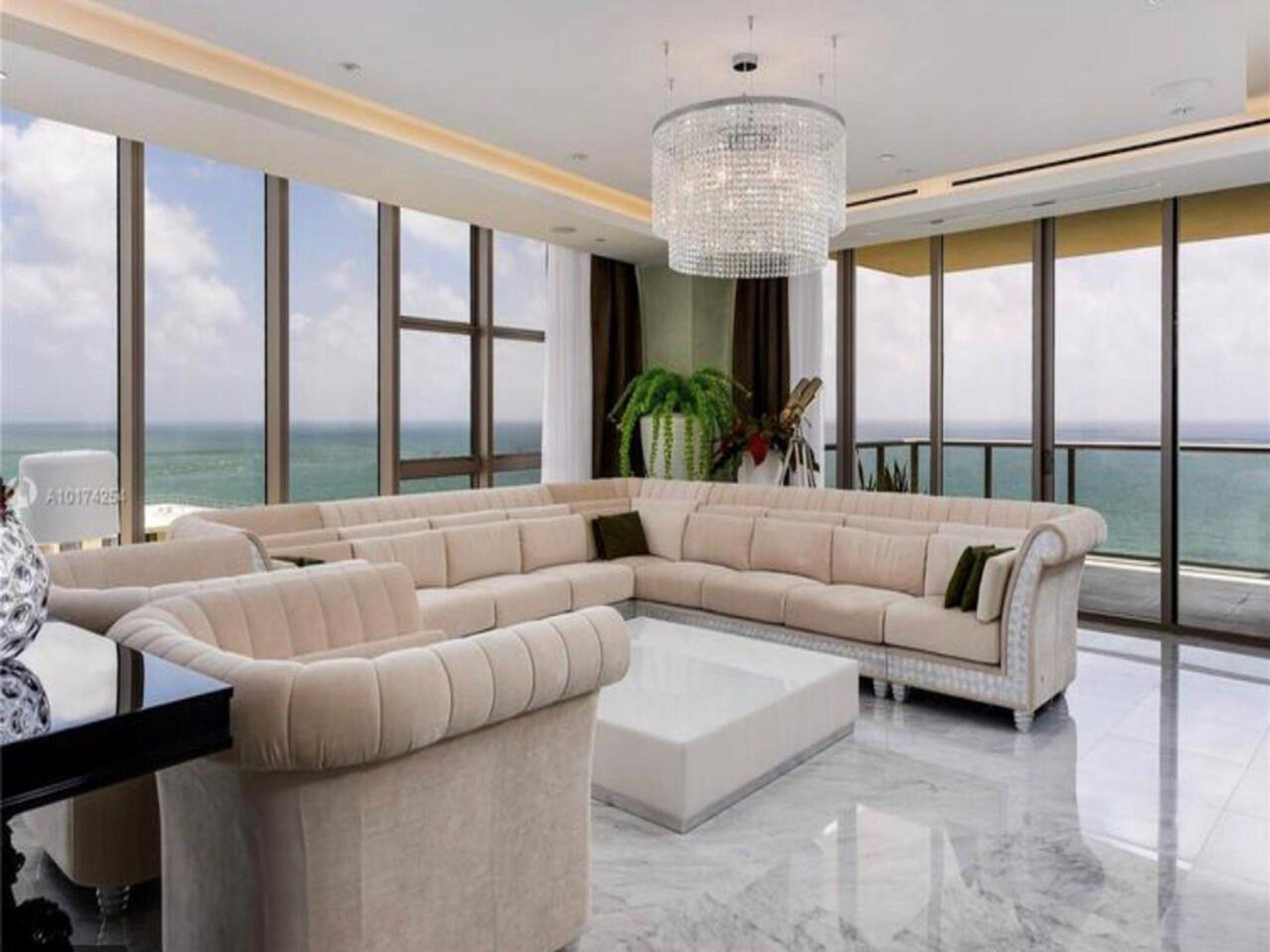 Condominium in Bal Harbour, Florida 12308009