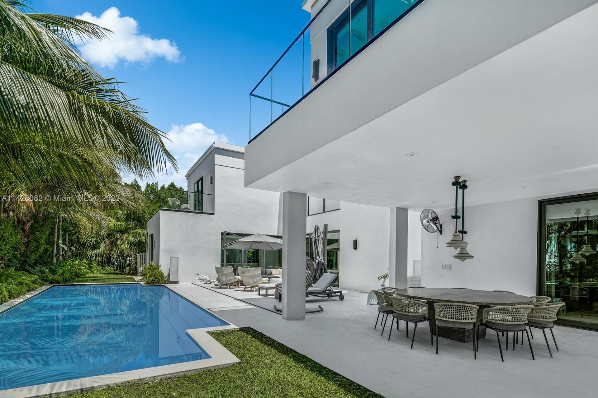 House in Miami Beach, Florida 12308022