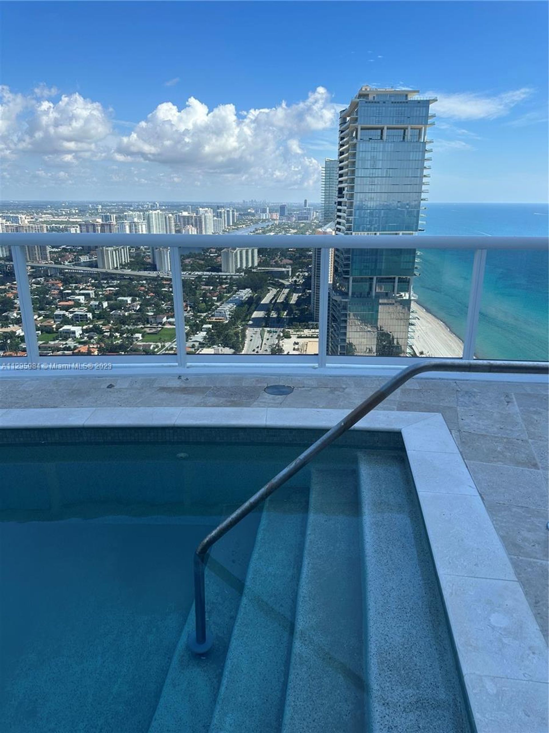 loger dans Sunny Isles Beach, Florida 12308033