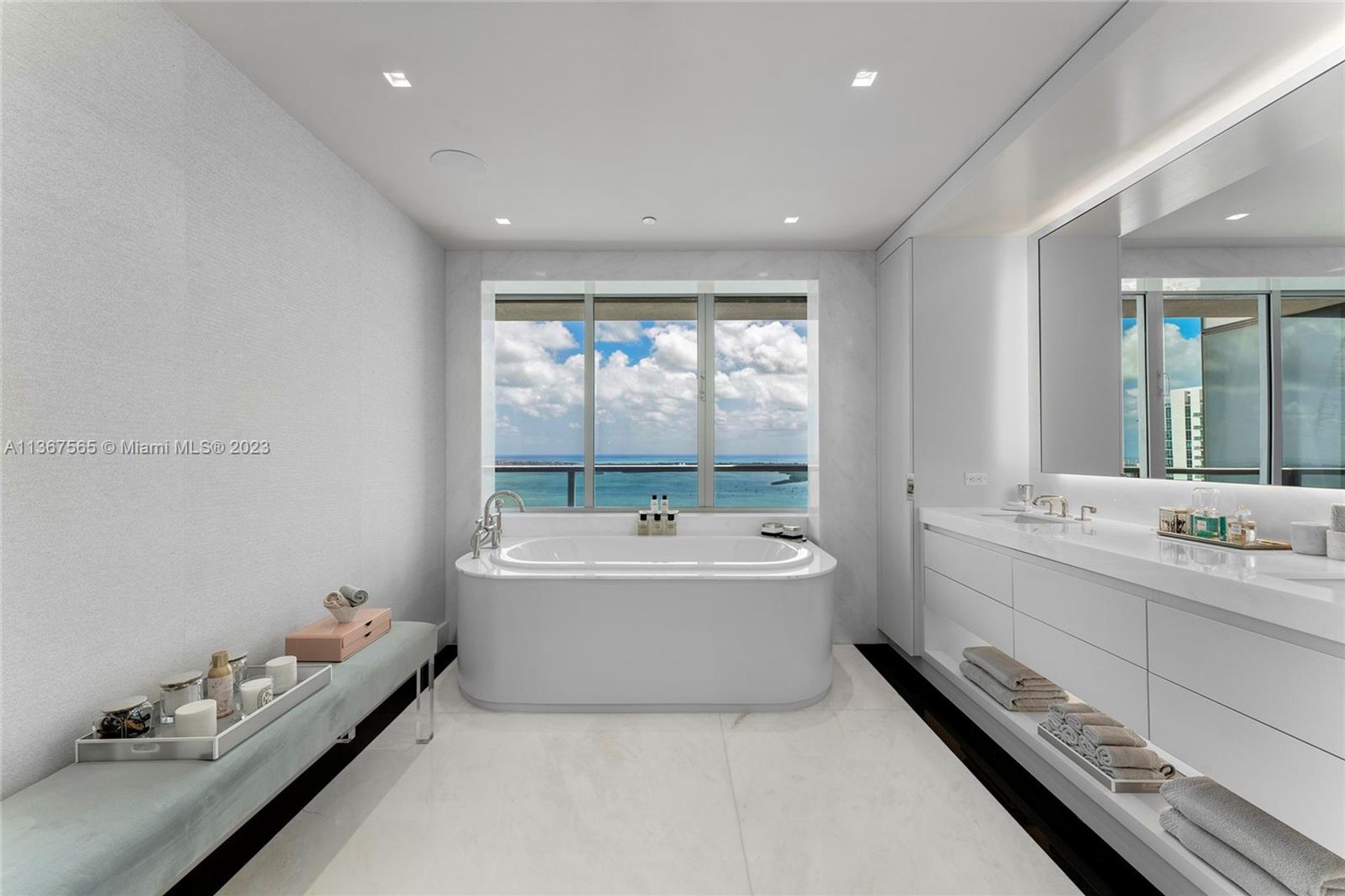 Condominium dans Miami, Florida 12308034