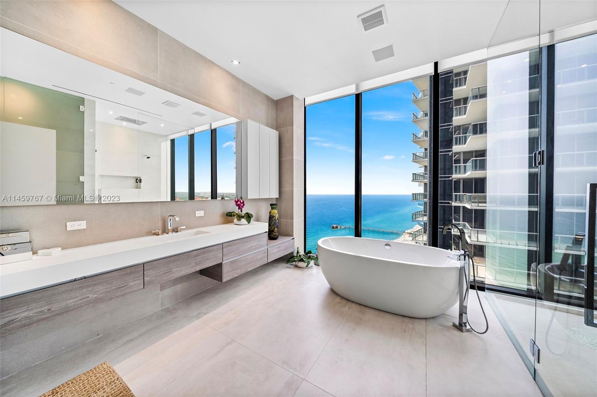 Кондоминиум в Sunny Isles Beach, Florida 12308046