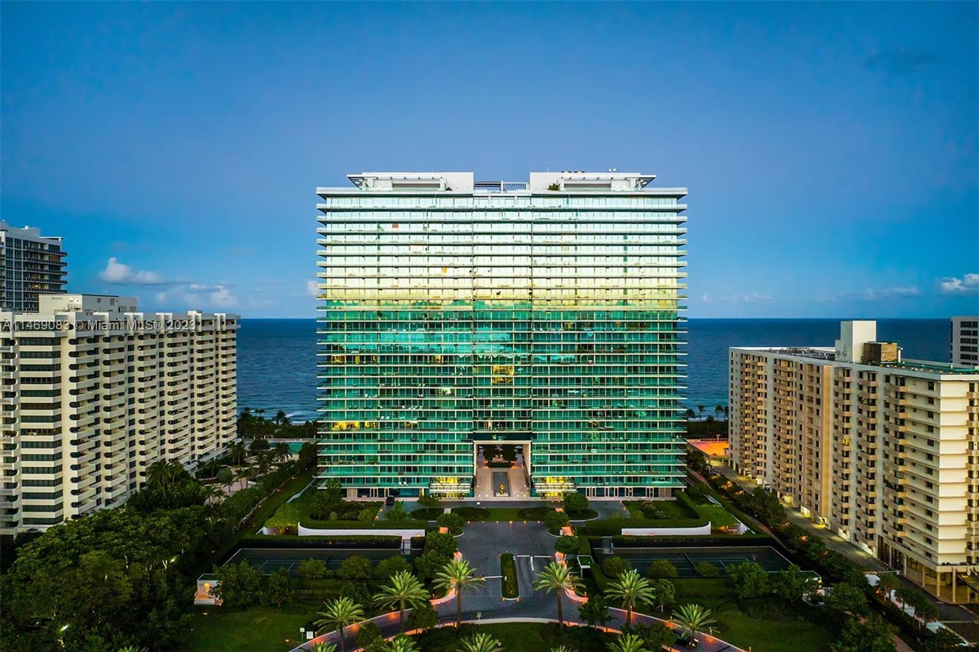 Condominium in Bal Harbour, Florida 12308057