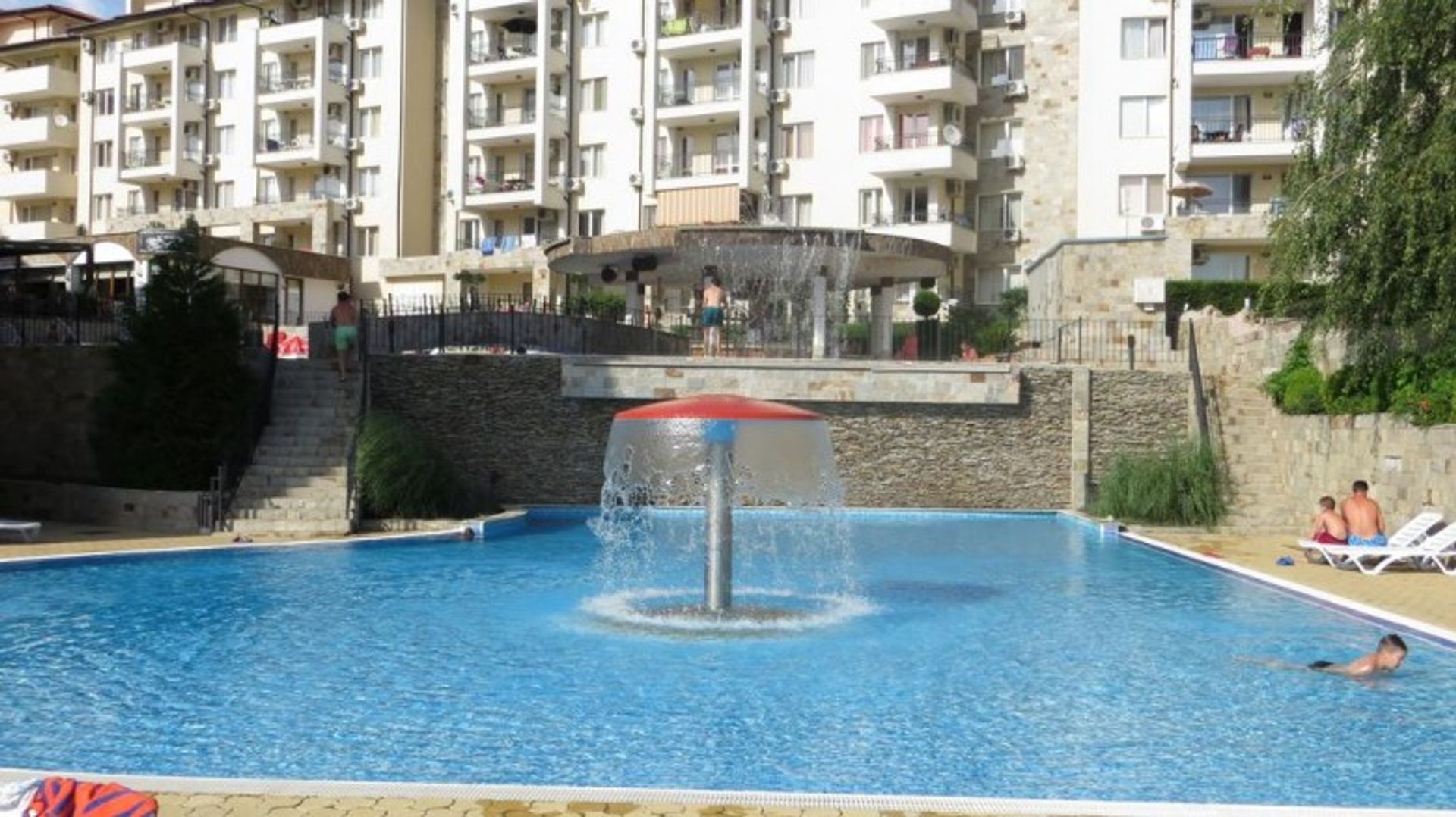 Condominium in Nesebar, Burgas 12308151